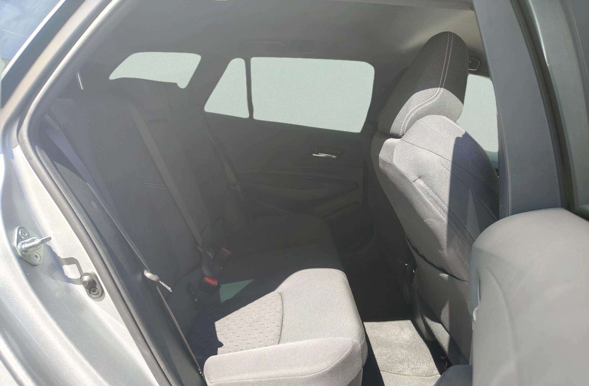 Toyota Corolla Touring Sports 140H Active Plus - foto 16