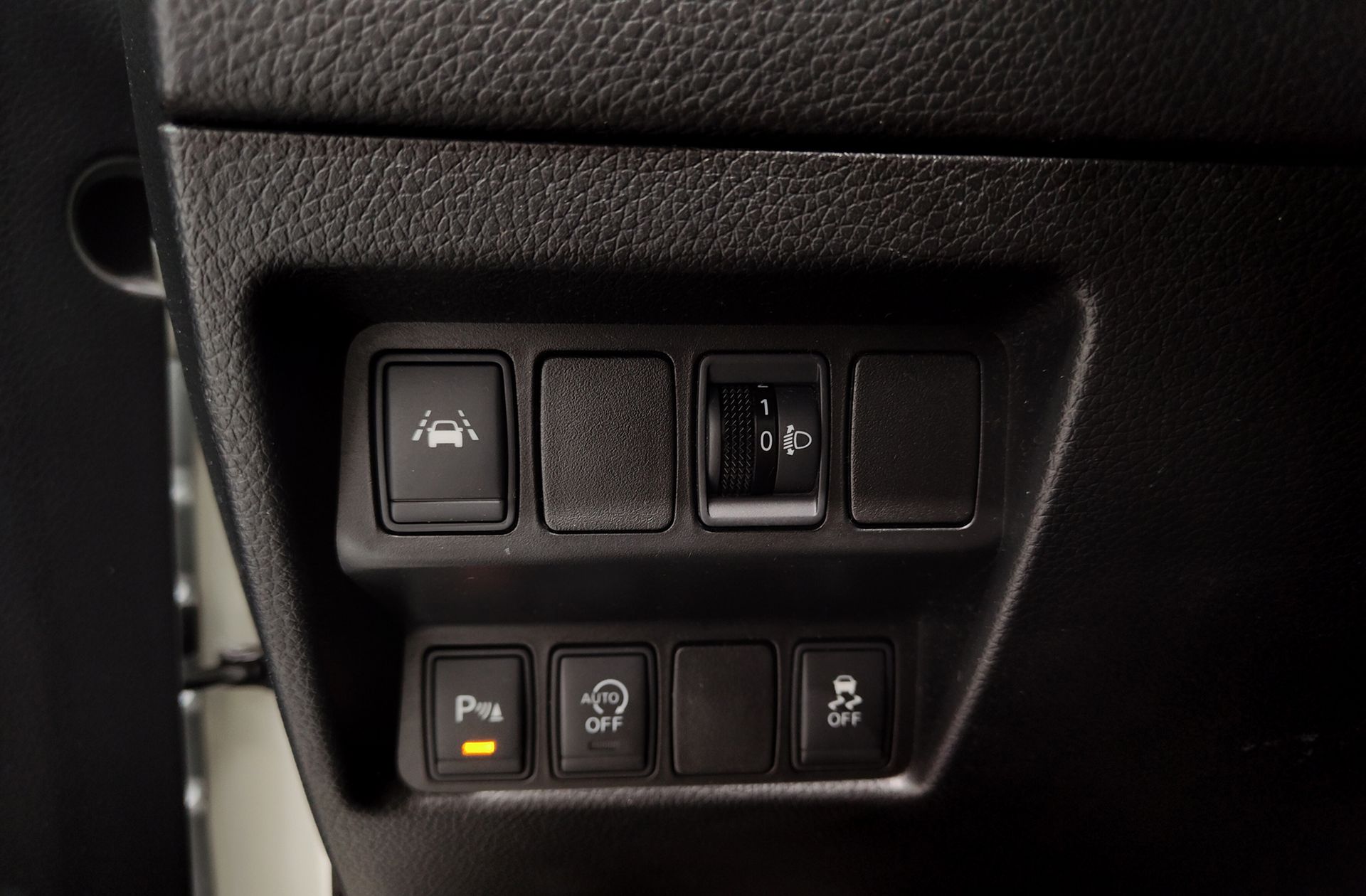 Nissan Qashqai DIG-T 115 N-Connecta 4x2 - foto 37