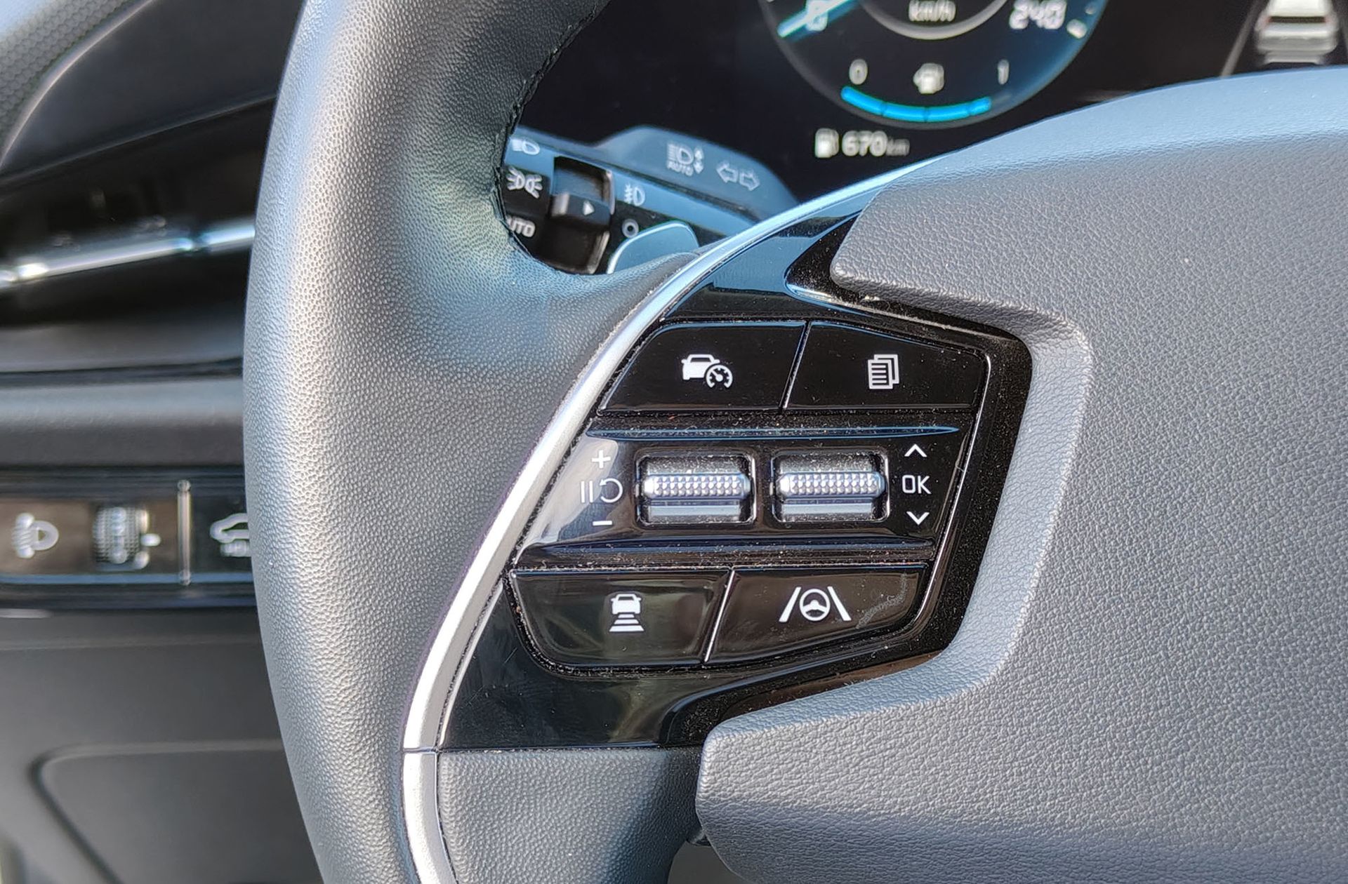 Kia Niro 1 GDi HEV Emotion - foto 32