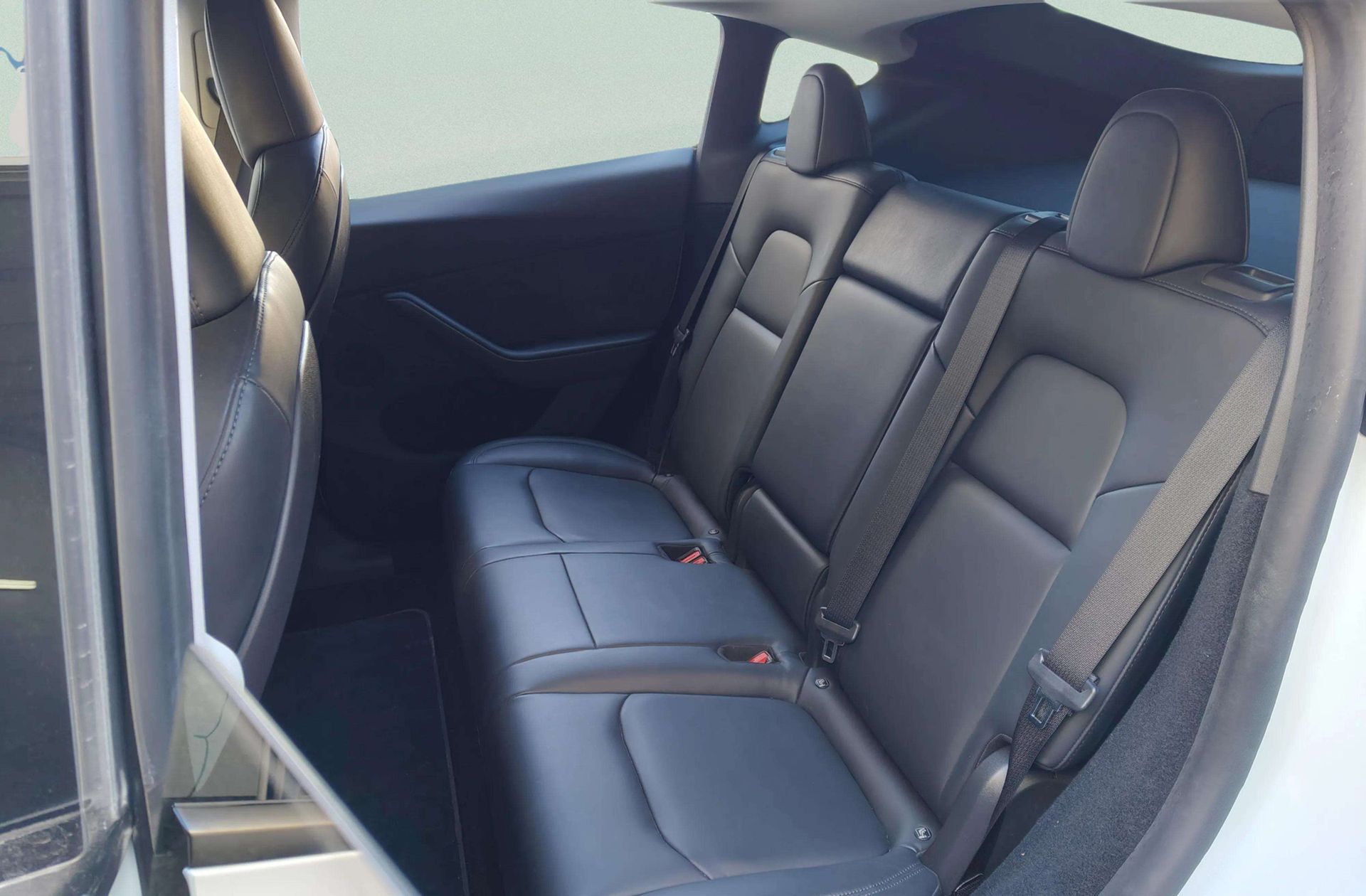 Tesla Model Y Performance 4WD - foto 14