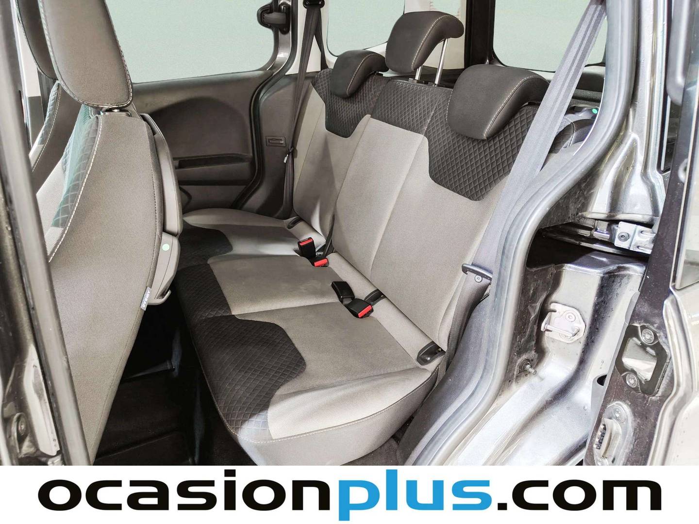Foto asientos traseros Ford Tourneo Courier Ford Tourneo Courier 1.0 EcoBoost Titanium (100 CV)