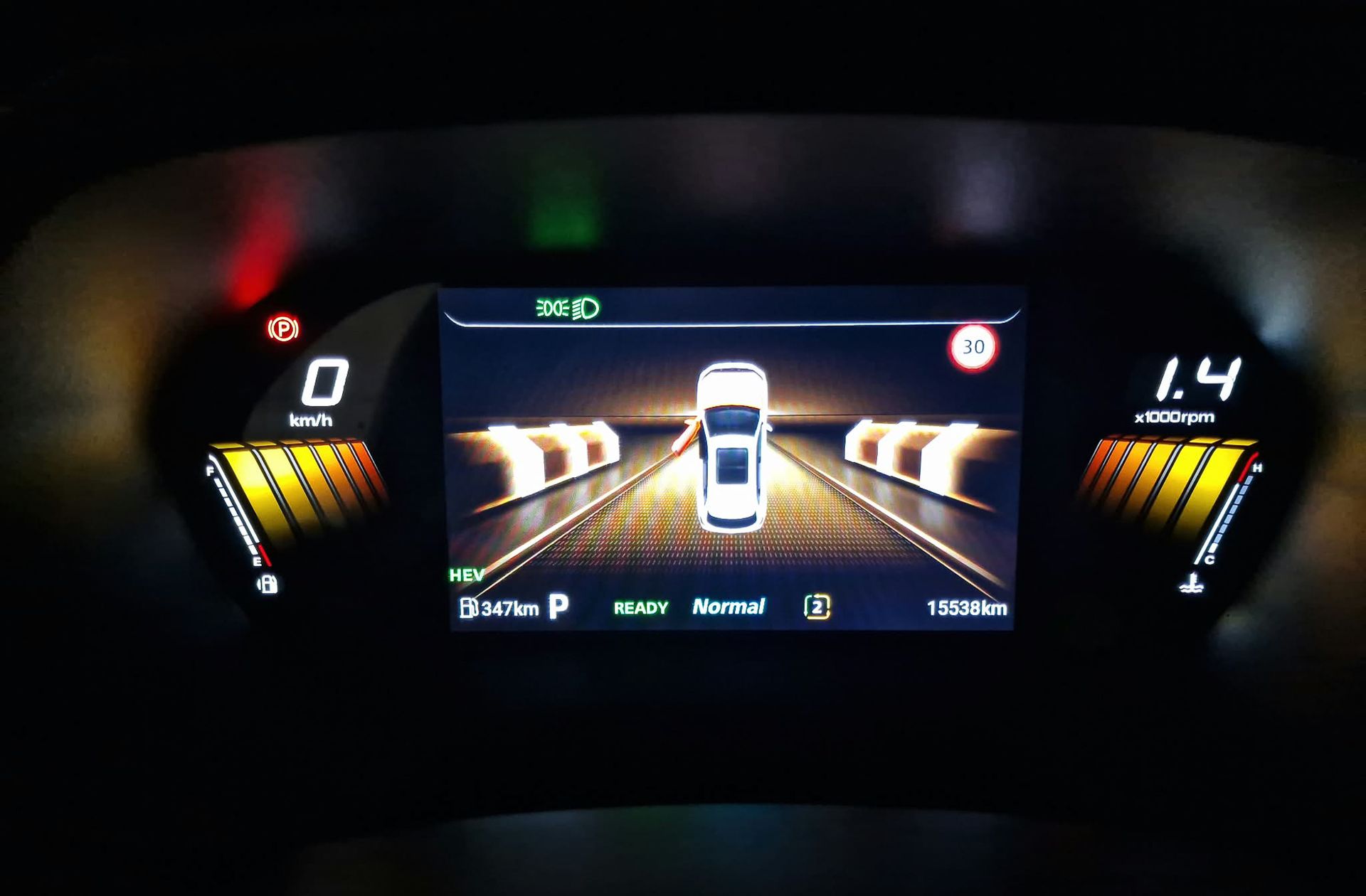 MG ZS 1.5 Hybrid+ Luxury - foto 26