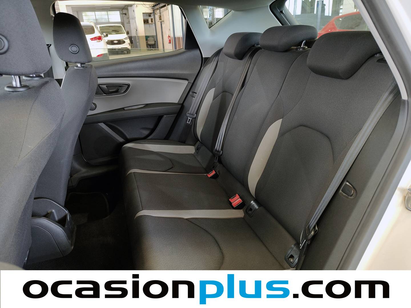 Foto asientos traseros Seat León Seat León 1.6 TDI S&S Reference (110 CV)