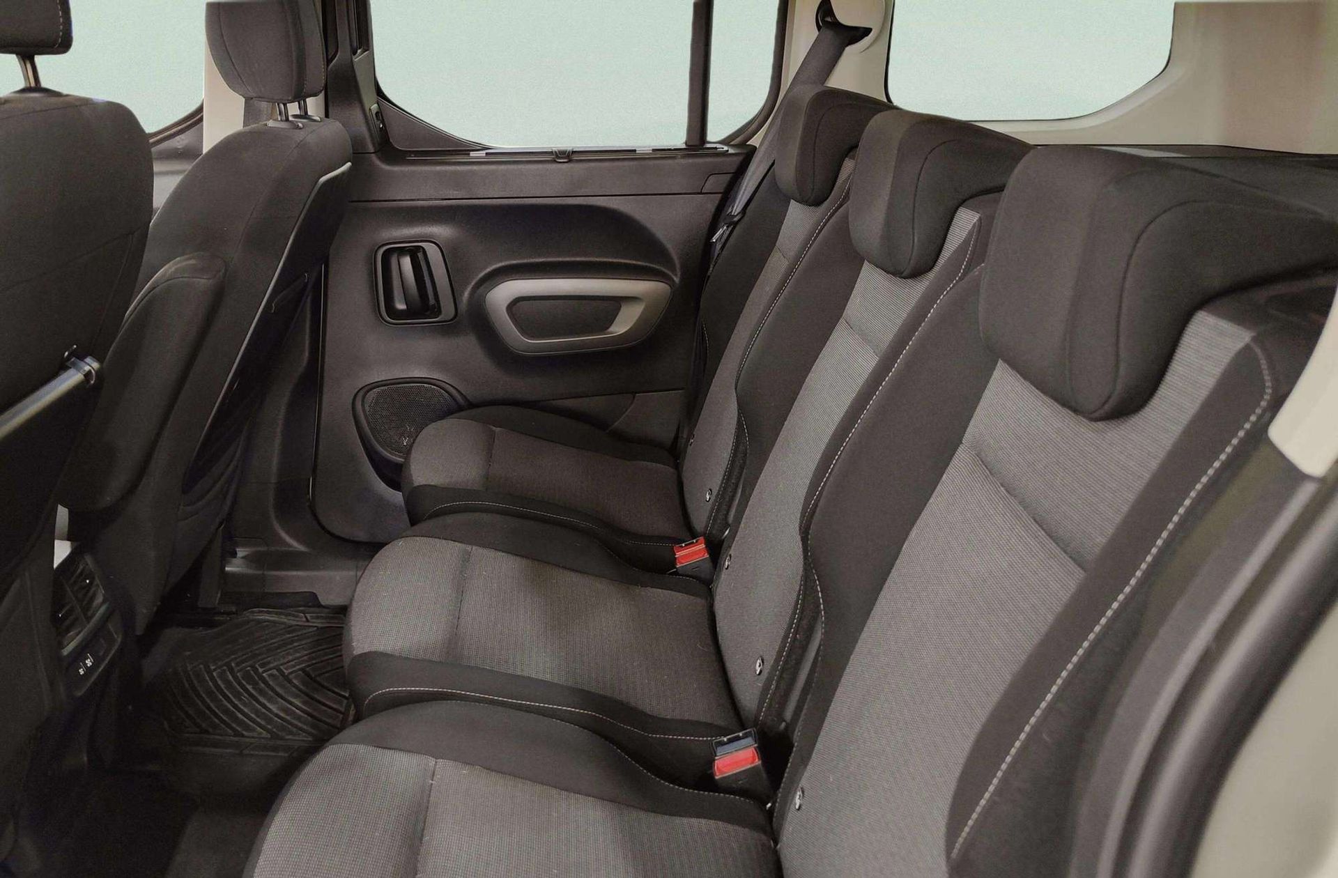 Toyota Proace City 1.5D Family Active L1 - foto 11