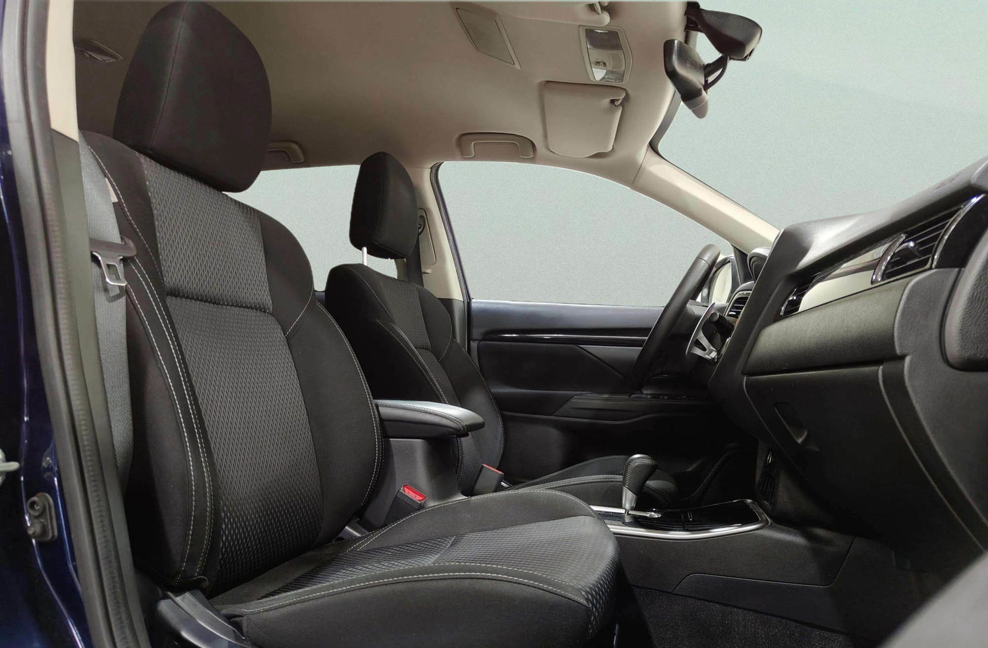 Mitsubishi Outlander 200 MPI Motion 2WD CVT 7 plazas - foto 19