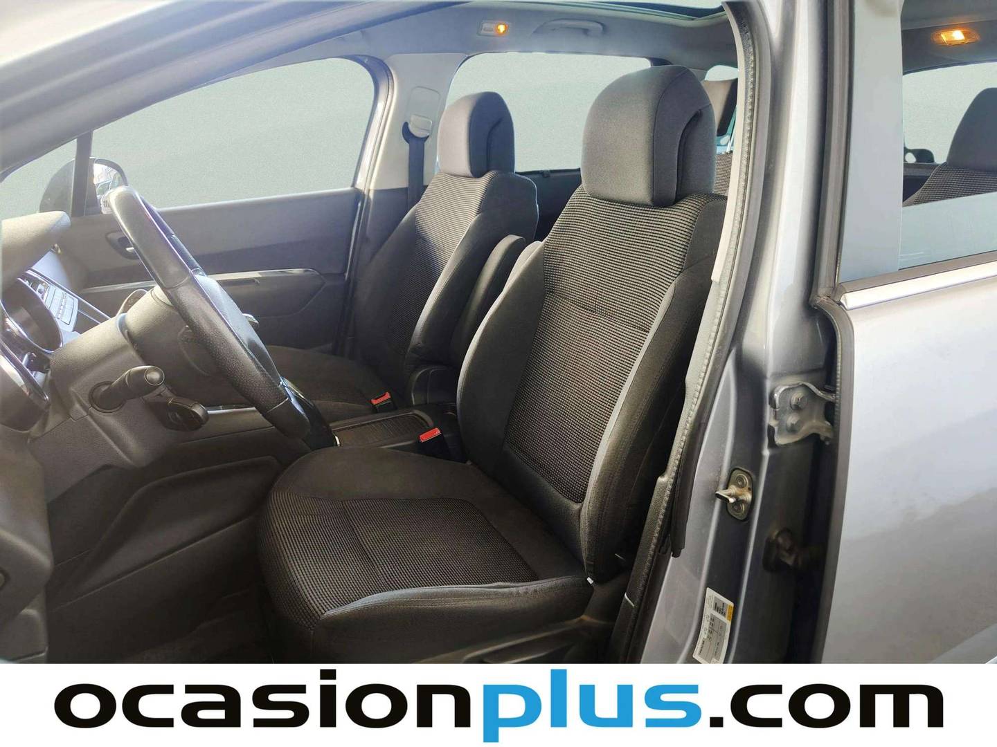 Foto asientos delanteros Peugeot 5008 Peugeot 5008 2.0 BlueHDi Allure FAP (150 CV) 7 Plazas