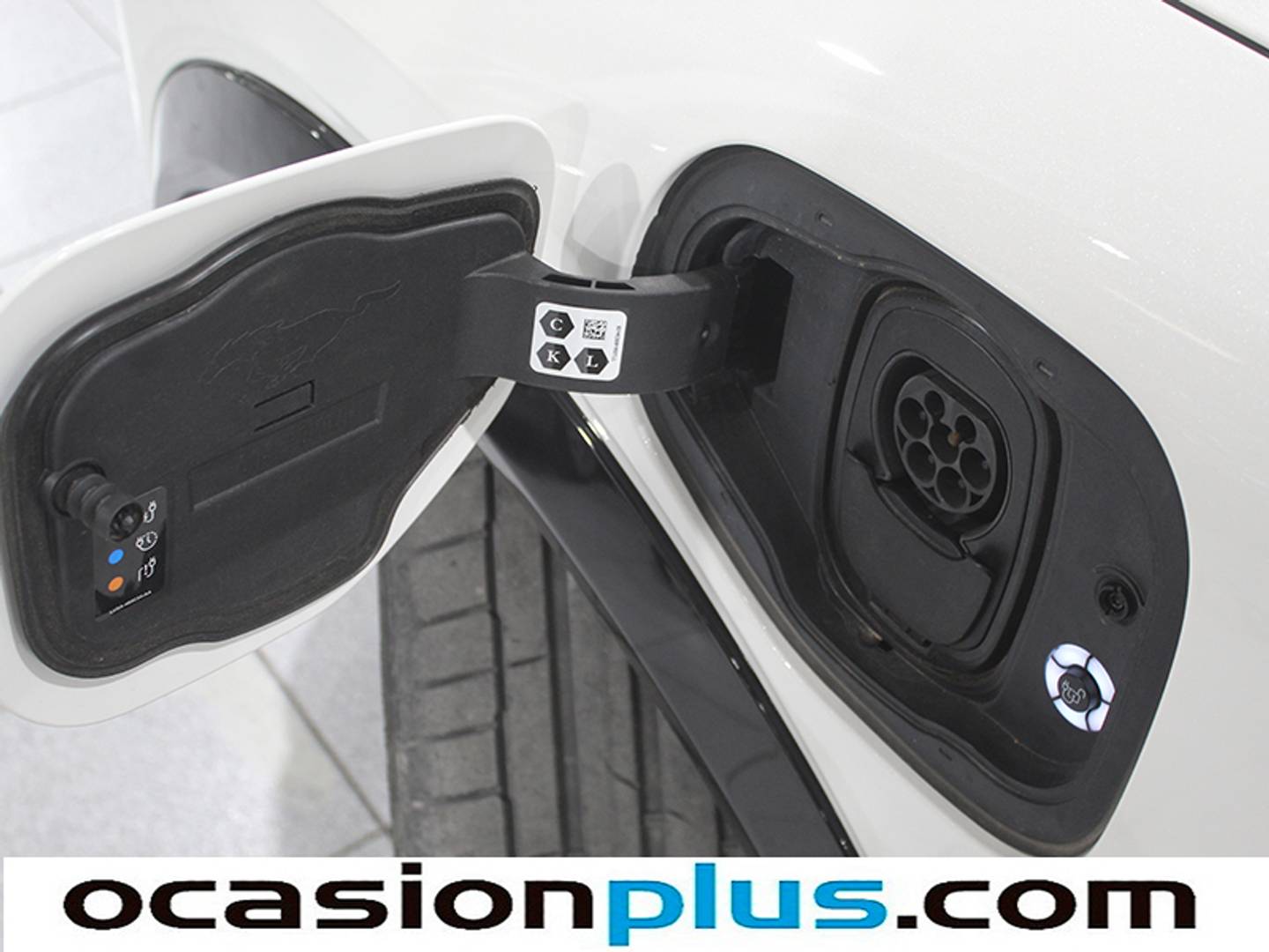 Foto Ford Mustang Mach-E Ford Mustang Mach-E Base Rango Estandar RWD (269 CV)