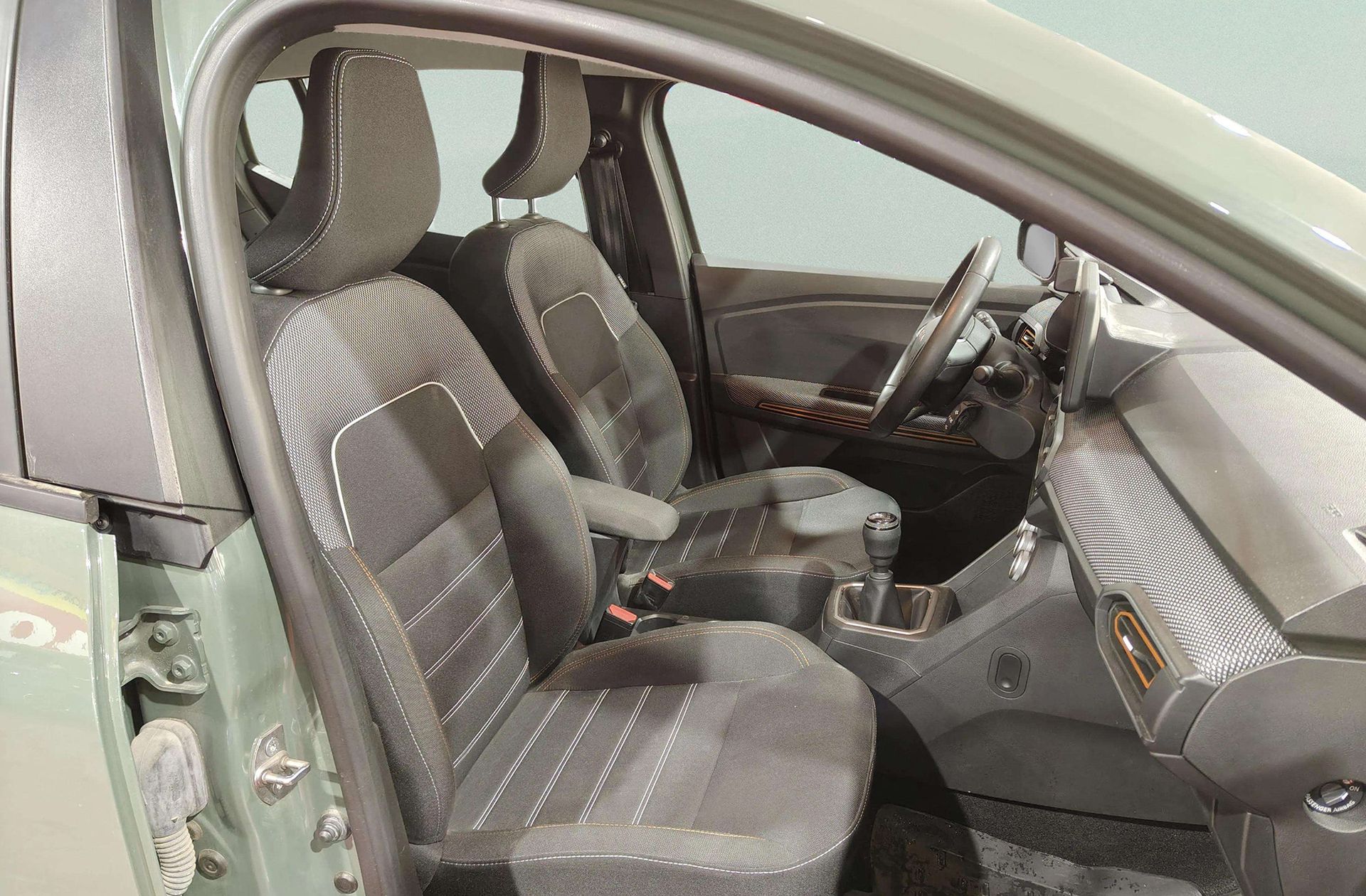 Dacia Sandero Stepway Expression Go TCe - foto 19