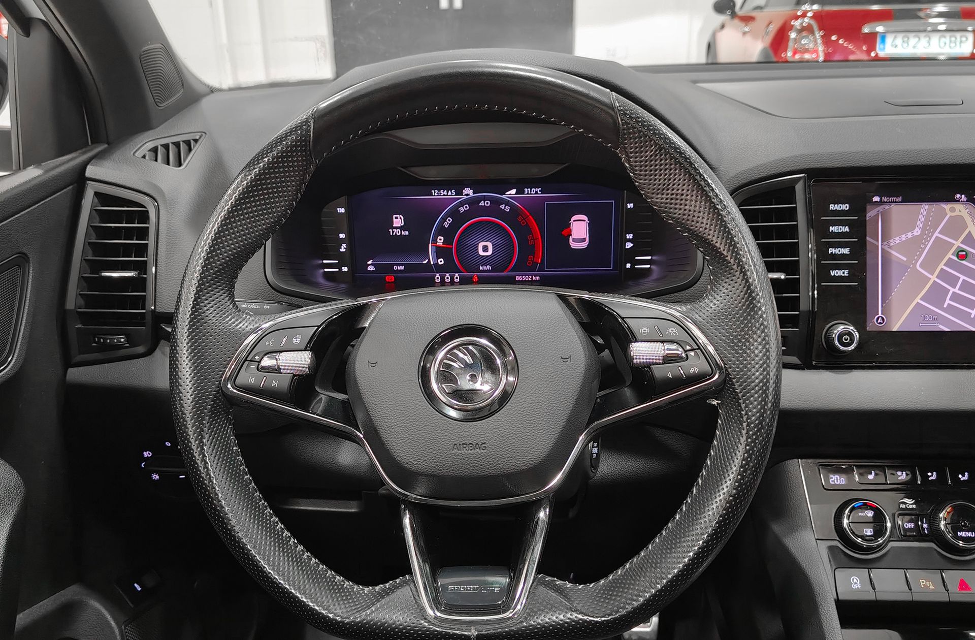 Škoda Karoq 2.0 TDI Sportline - foto 25