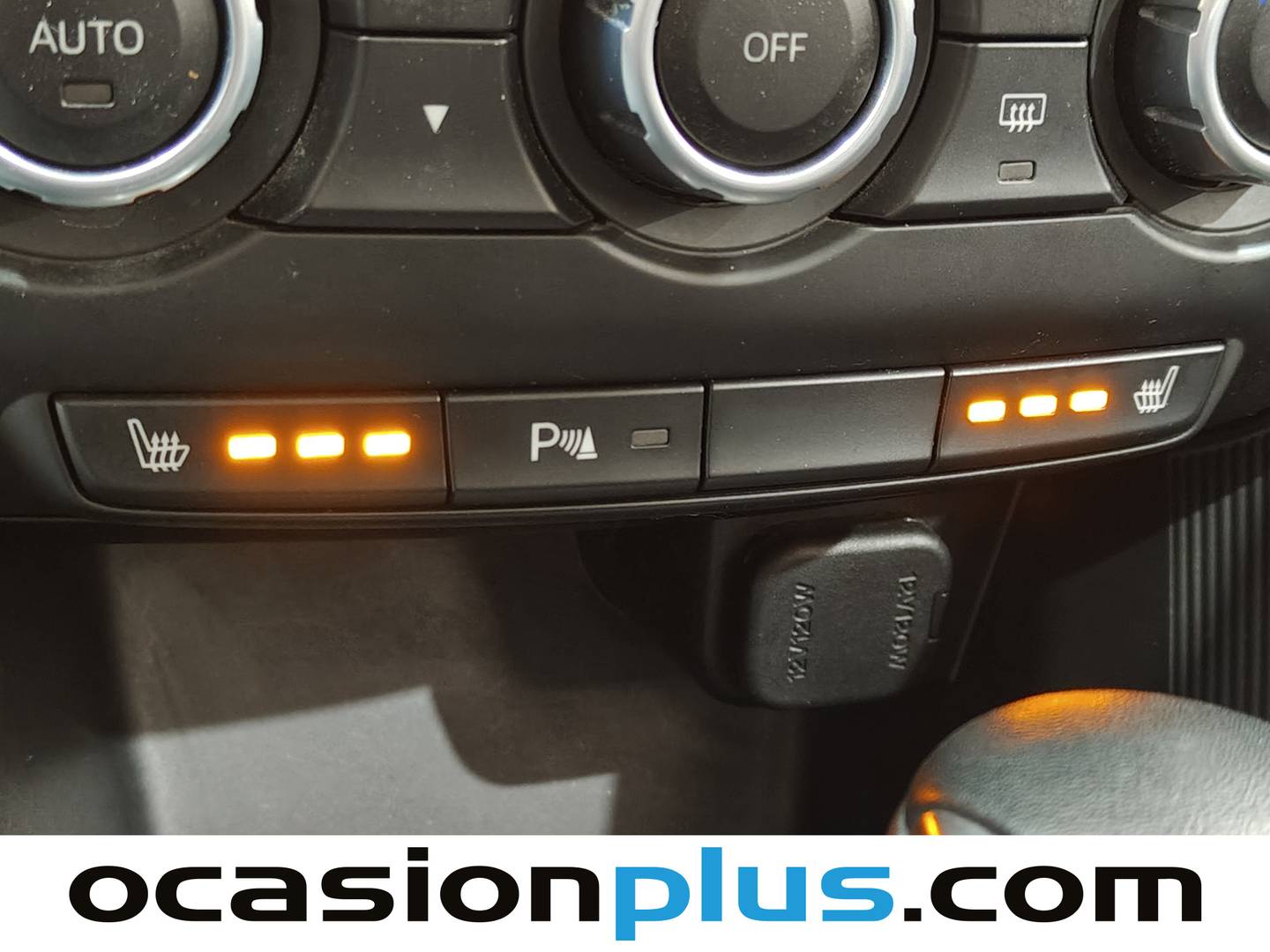 Equipamiento del Mazda CX-5 Mazda CX-5 2.2 DE Luxury 4WD AT (175 CV)