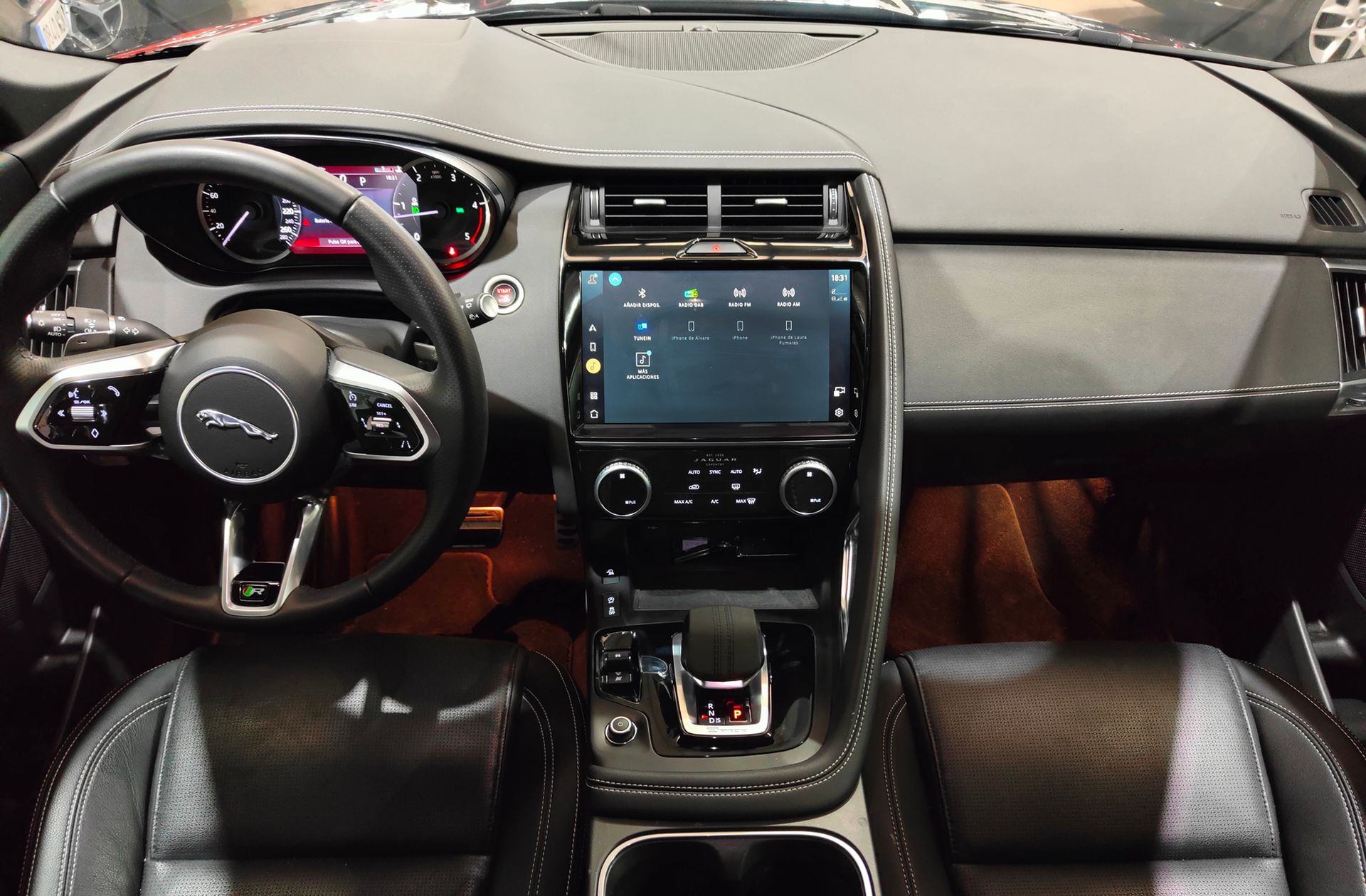 Jaguar E-Pace 2.0D MHEV R-Dynamic S 4WD - foto 6