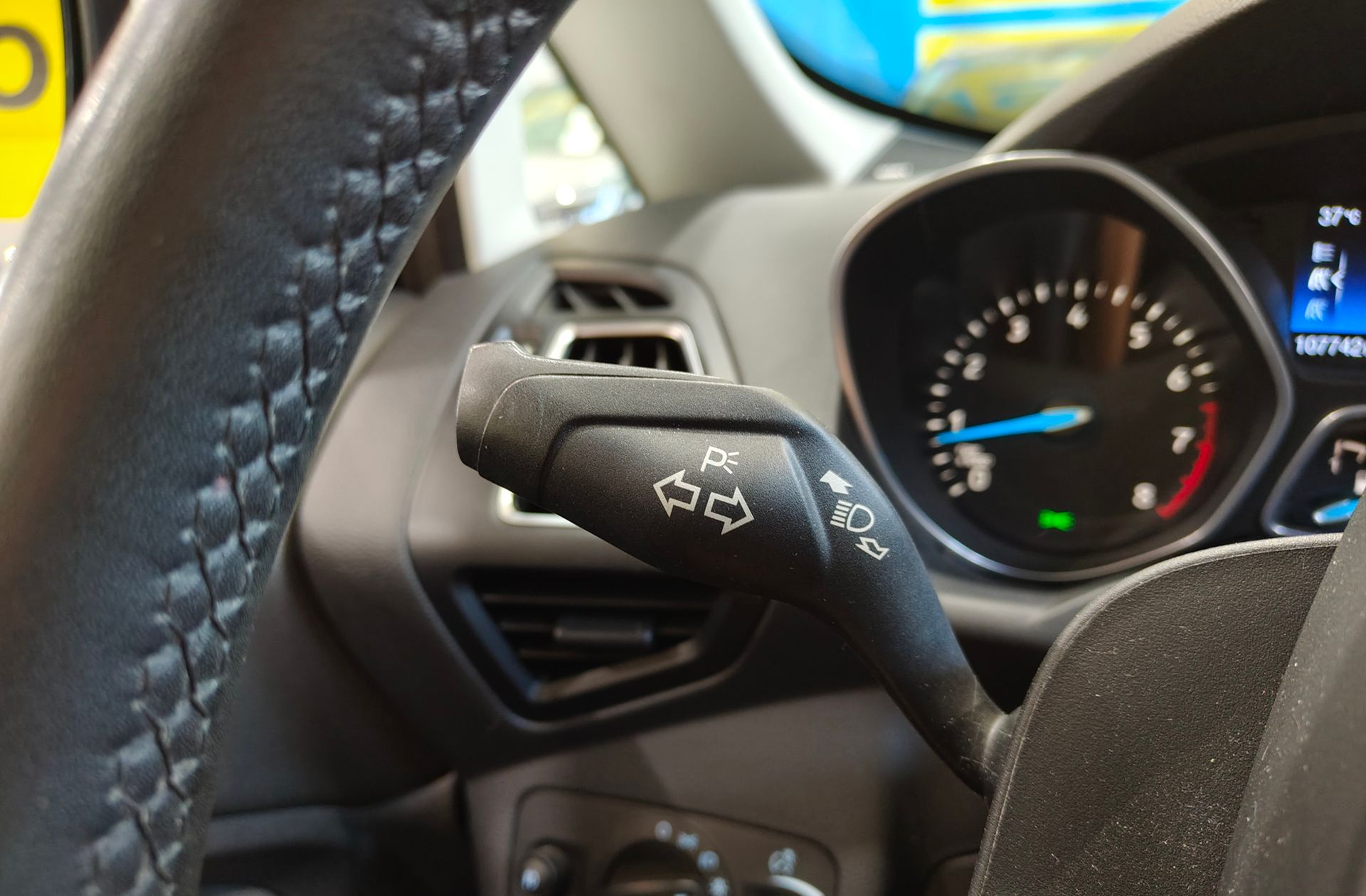 Ford C-Max 1.5 EcoBoost Titanium - foto 25