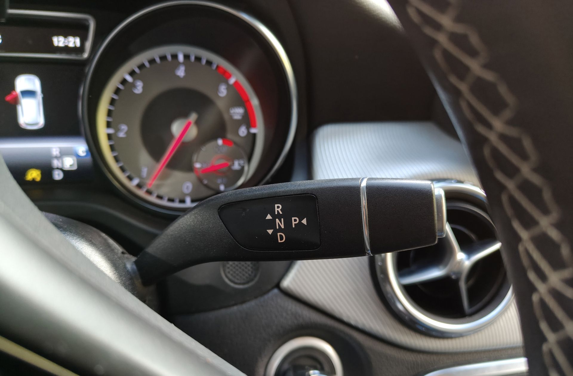Mercedes-Benz GLA 200 d Urban - foto 5