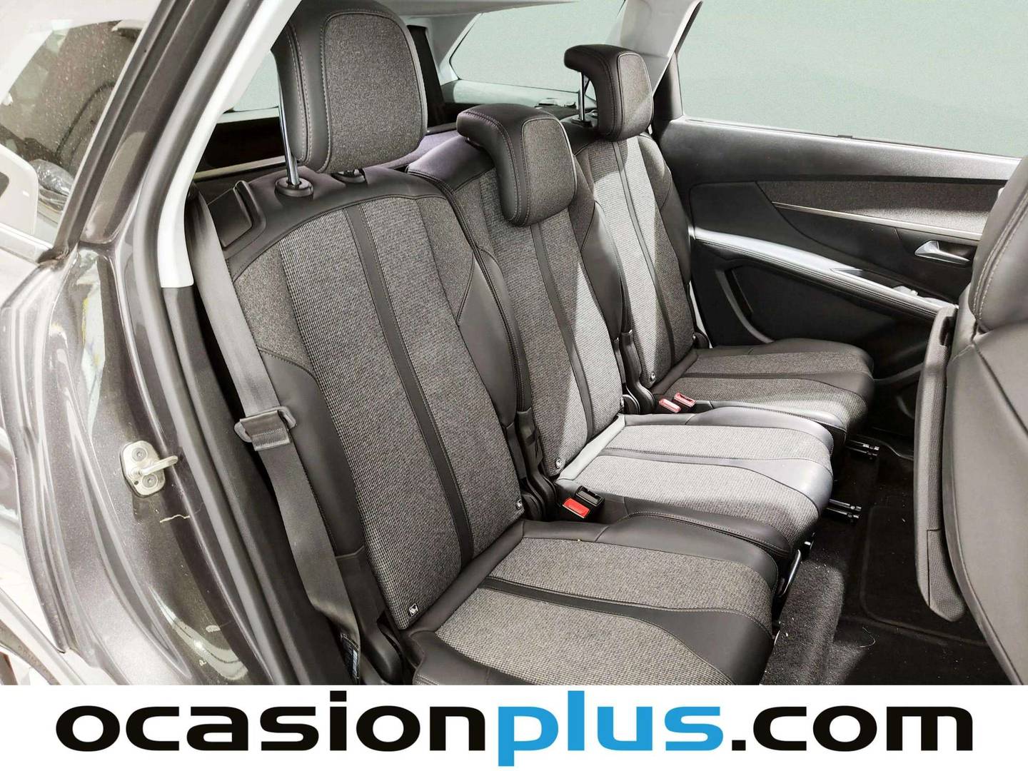 Foto Peugeot 5008 Peugeot 5008 PureTech 130 S&S Allure 7 PLAZAS (130 CV)