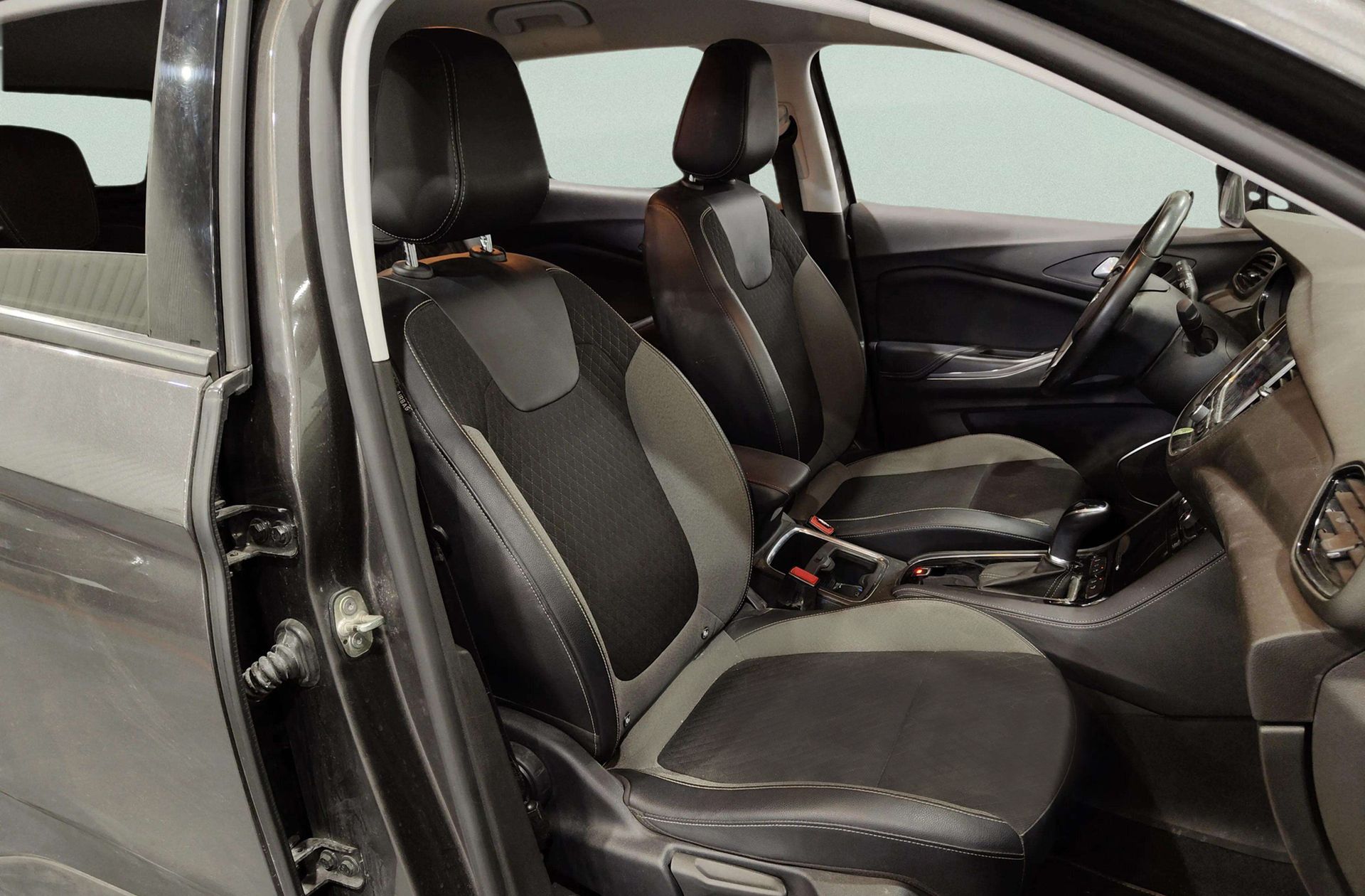 Opel Grandland 1.6 CDTi Excellence - foto 19