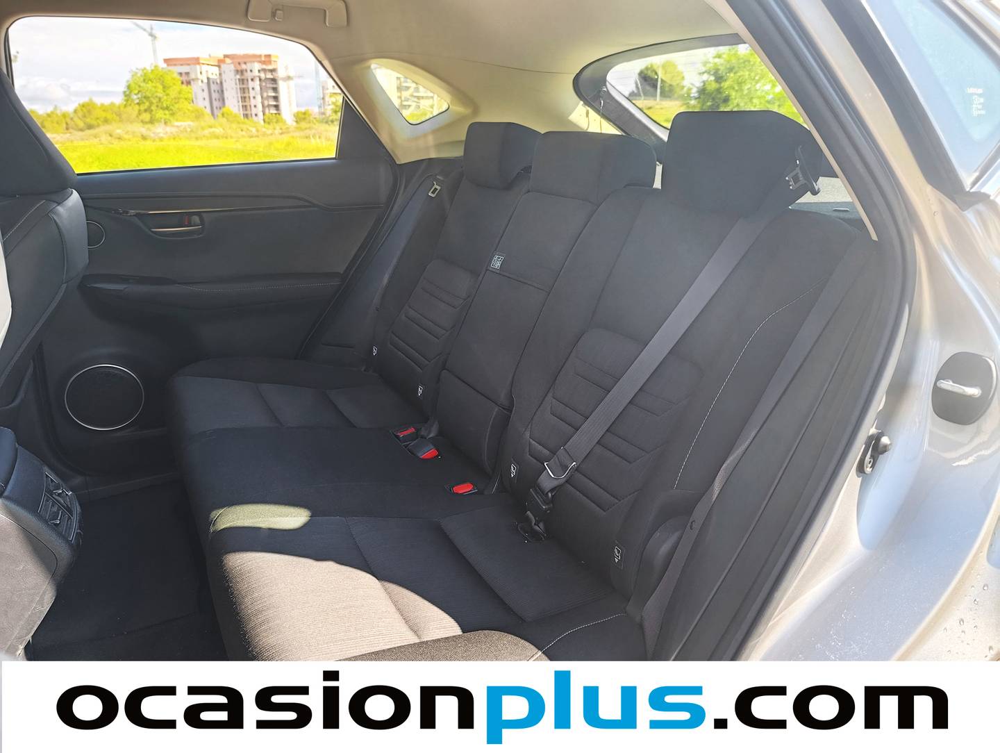Foto asientos traseros Lexus NX Lexus NX 300h Eco 2WD (197 CV)