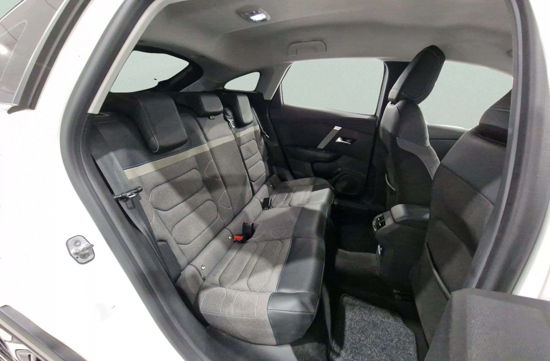 Citroën C4 BlueHDi 130 Feel Pack EAT8 - foto 22
