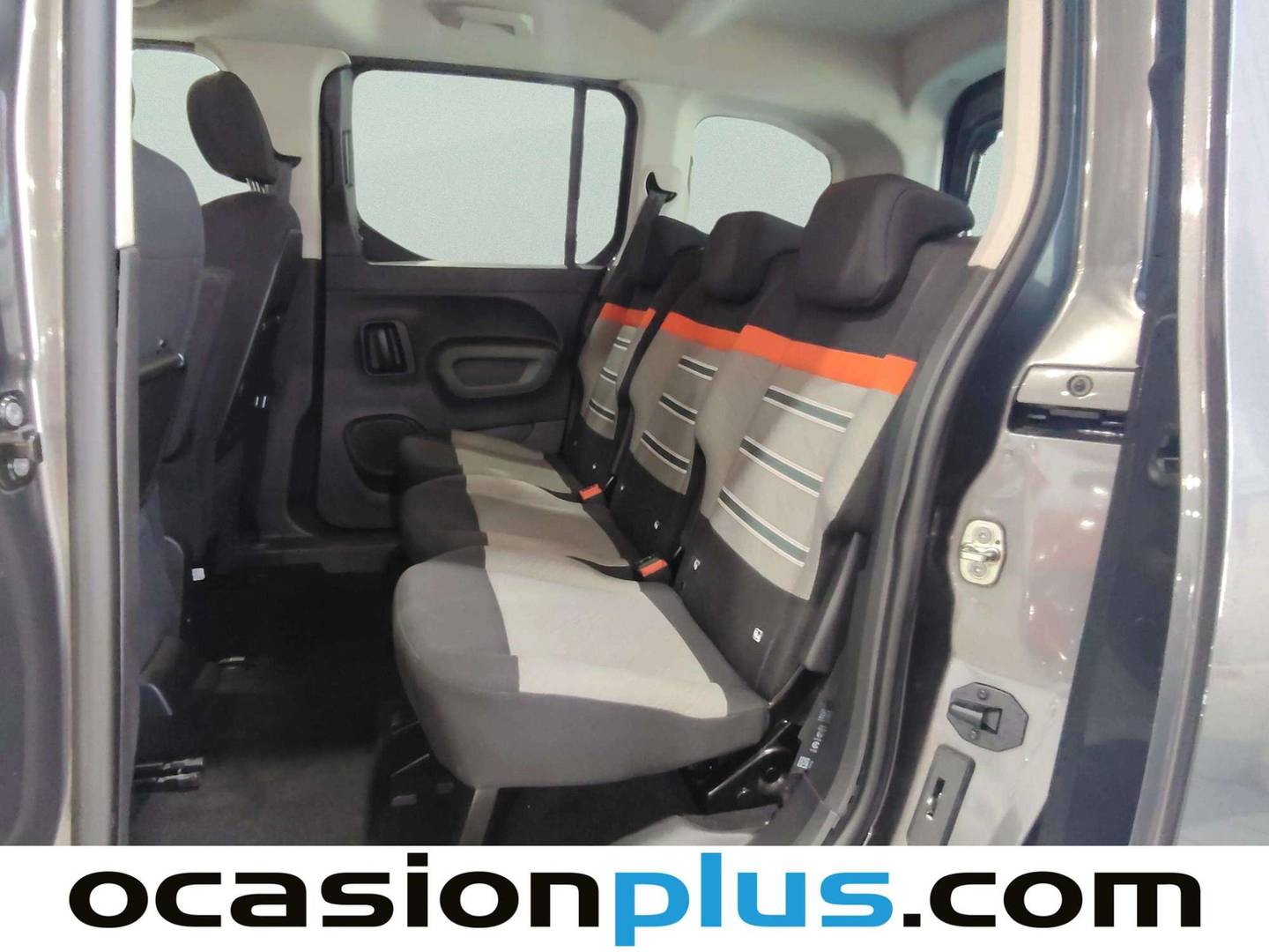 Foto asientos traseros Citroën Berlingo Citroën Berlingo BlueHDi 130 S&S Talla M Shine EAT8 (130 CV)