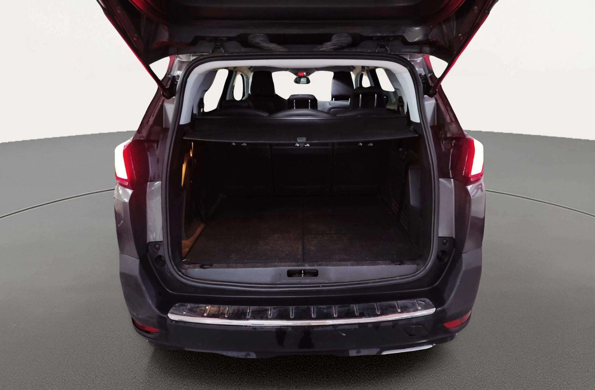 Peugeot 5008 PureTech 130 Allure EAT8 - foto 18