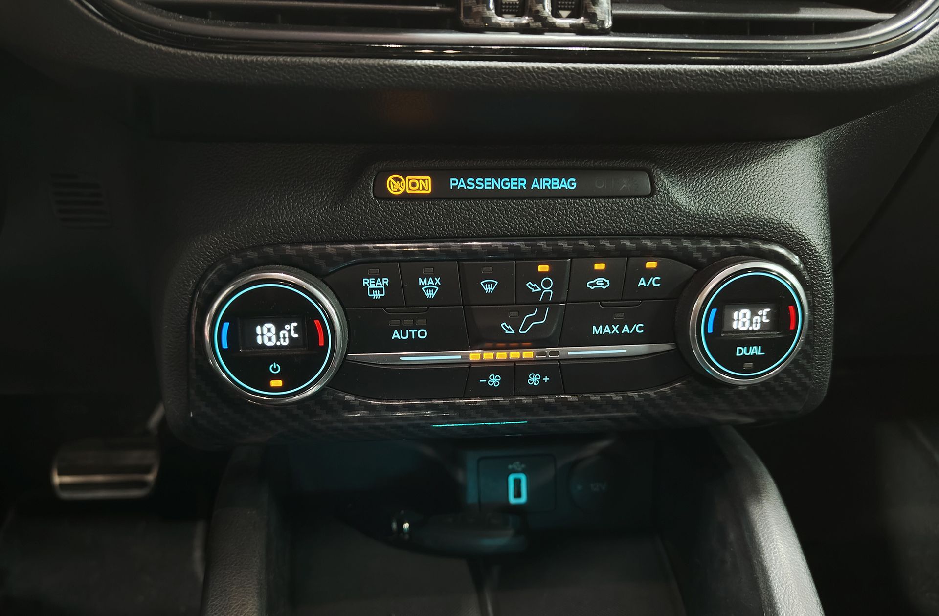 Ford Focus 1.0 EcoBoost ST-Line - foto 35