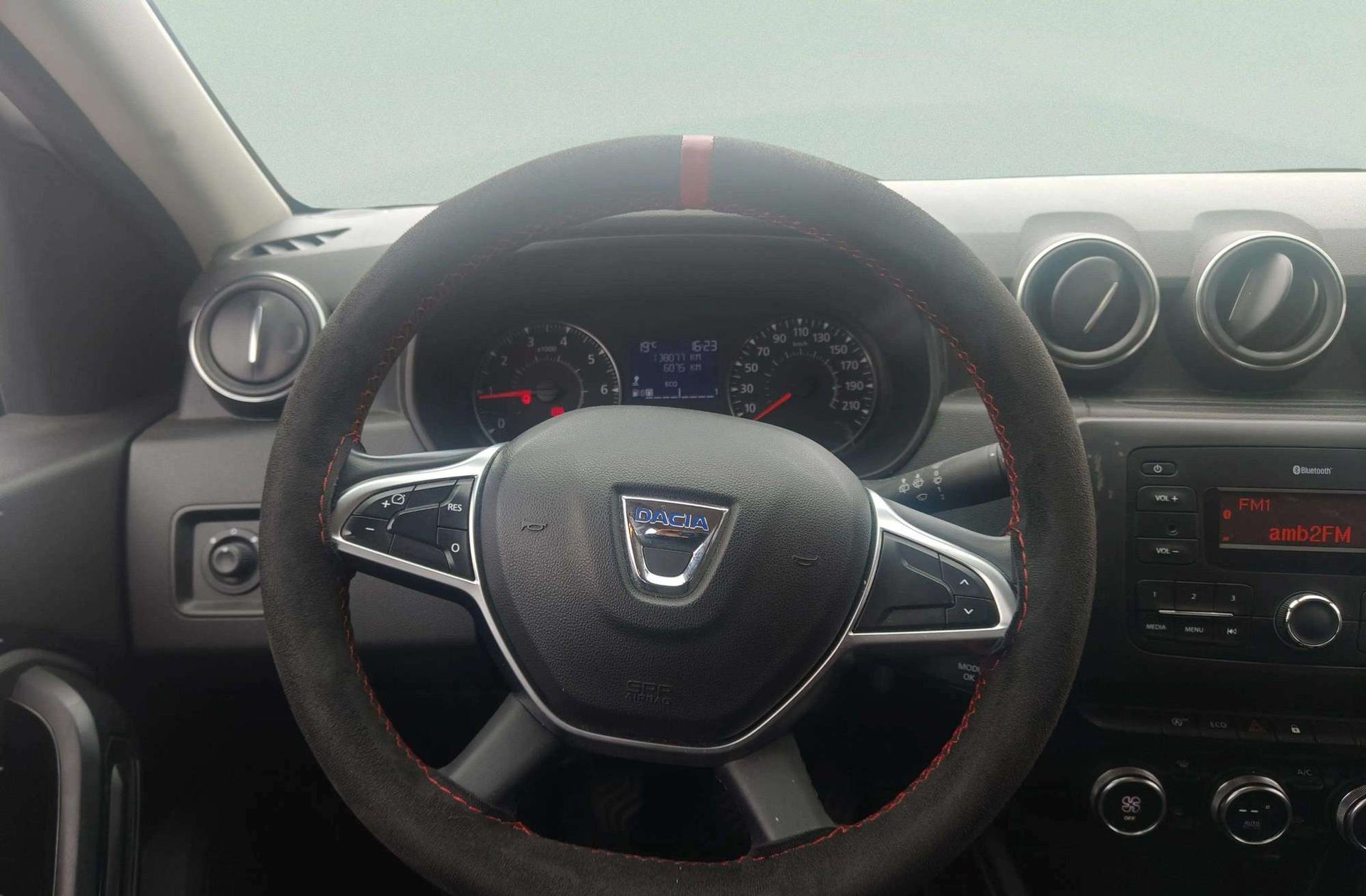 Dacia Duster Essential TCe 4x2 - foto 17