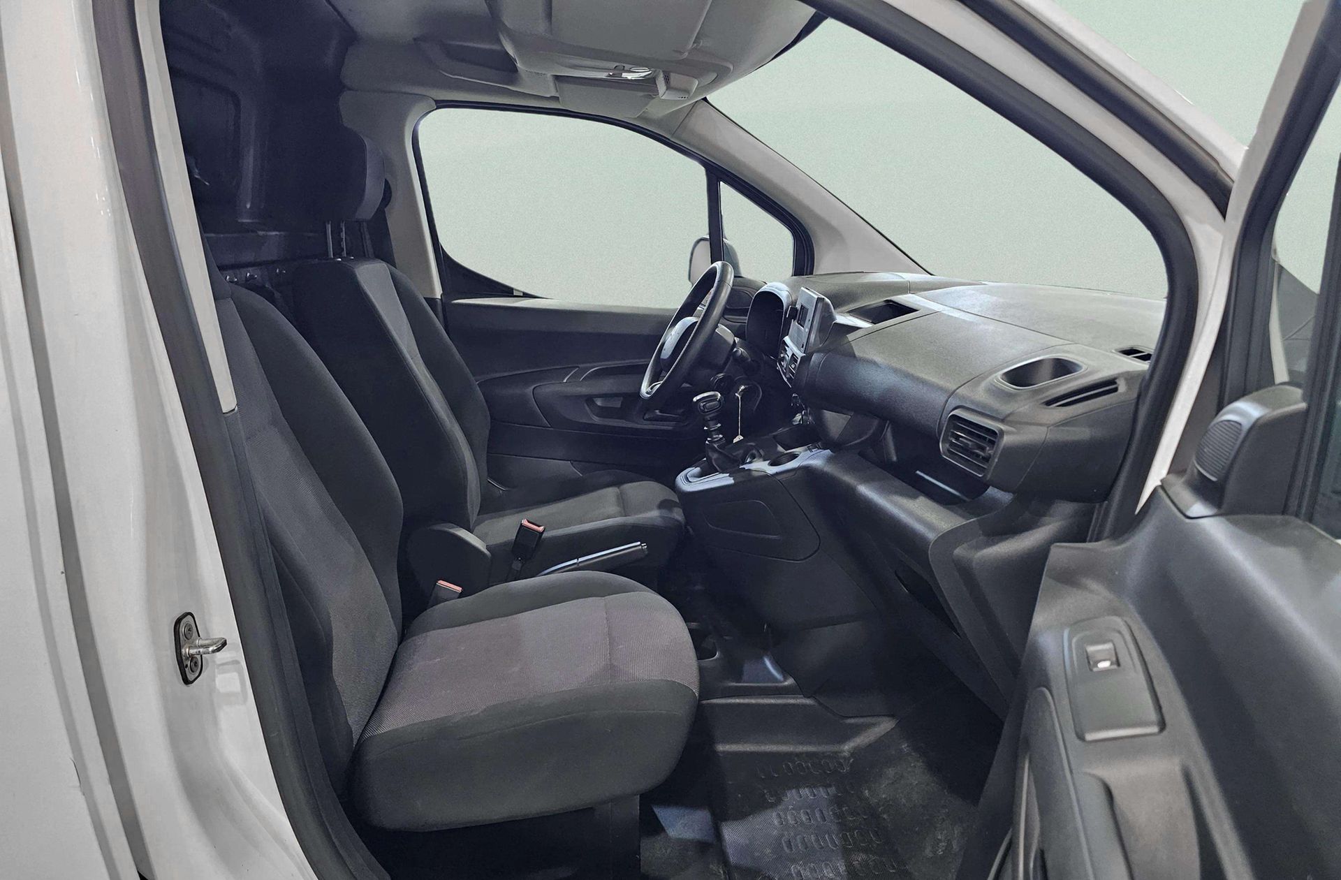 Citroën Berlingo Furgon BlueHDi 100 Talla M Control - foto 14