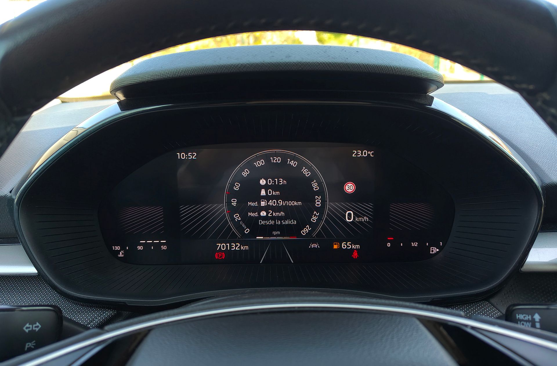 Škoda Fabia 1.0 TSI Selection - foto 23