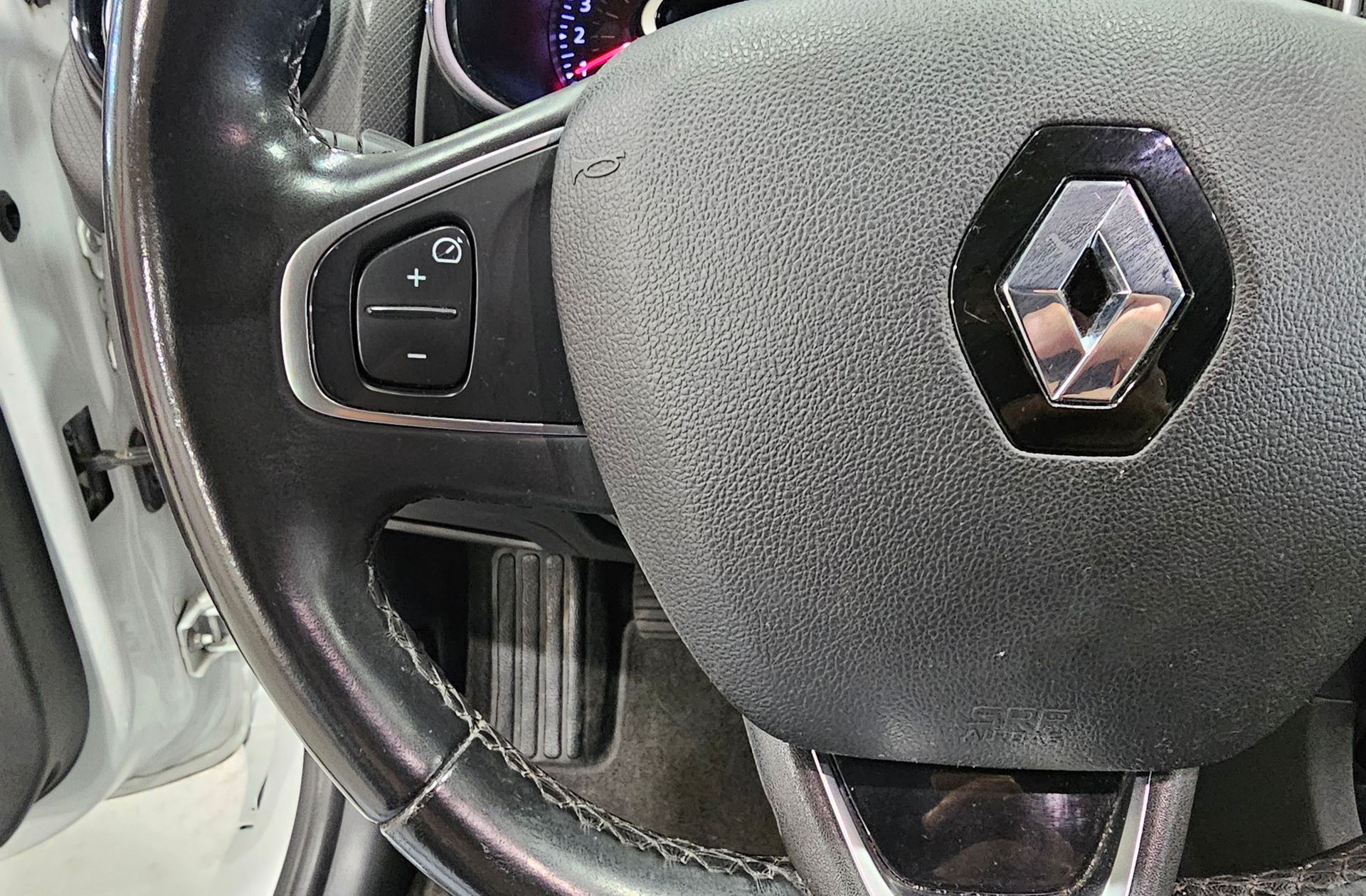 Renault Clio Zen TCe - foto 24