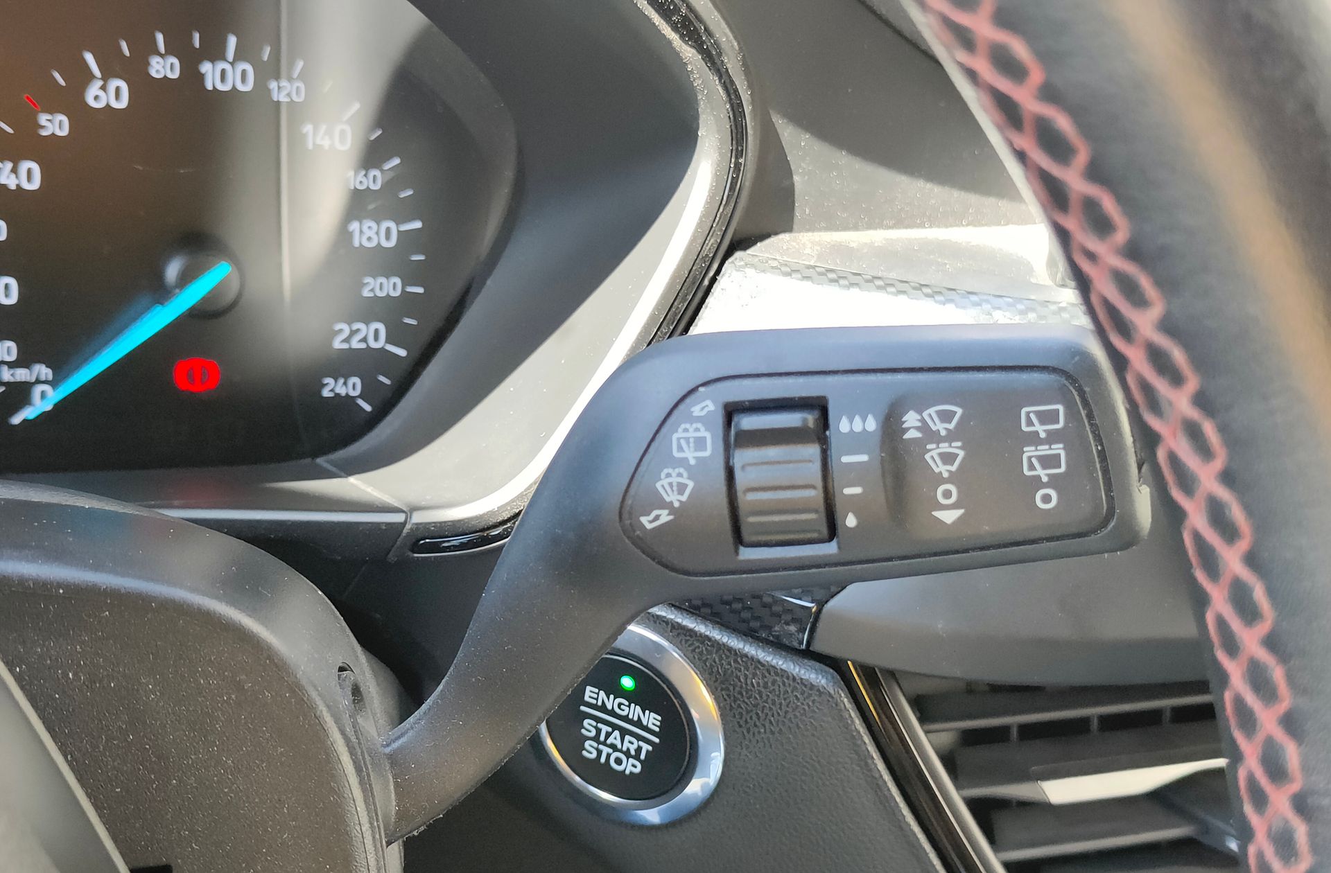 Ford Focus 1.0 EcoBoost ST-Line - foto 30