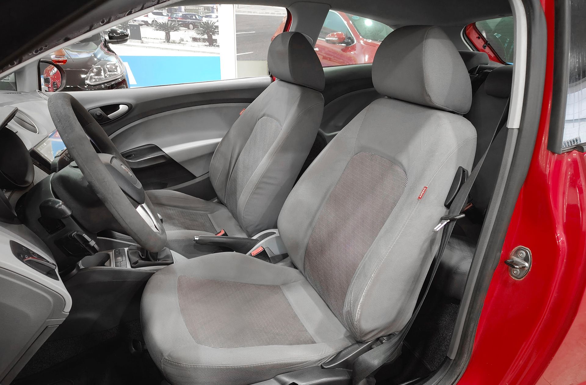 SEAT Ibiza SC 1.4 TDI Reference - foto 8