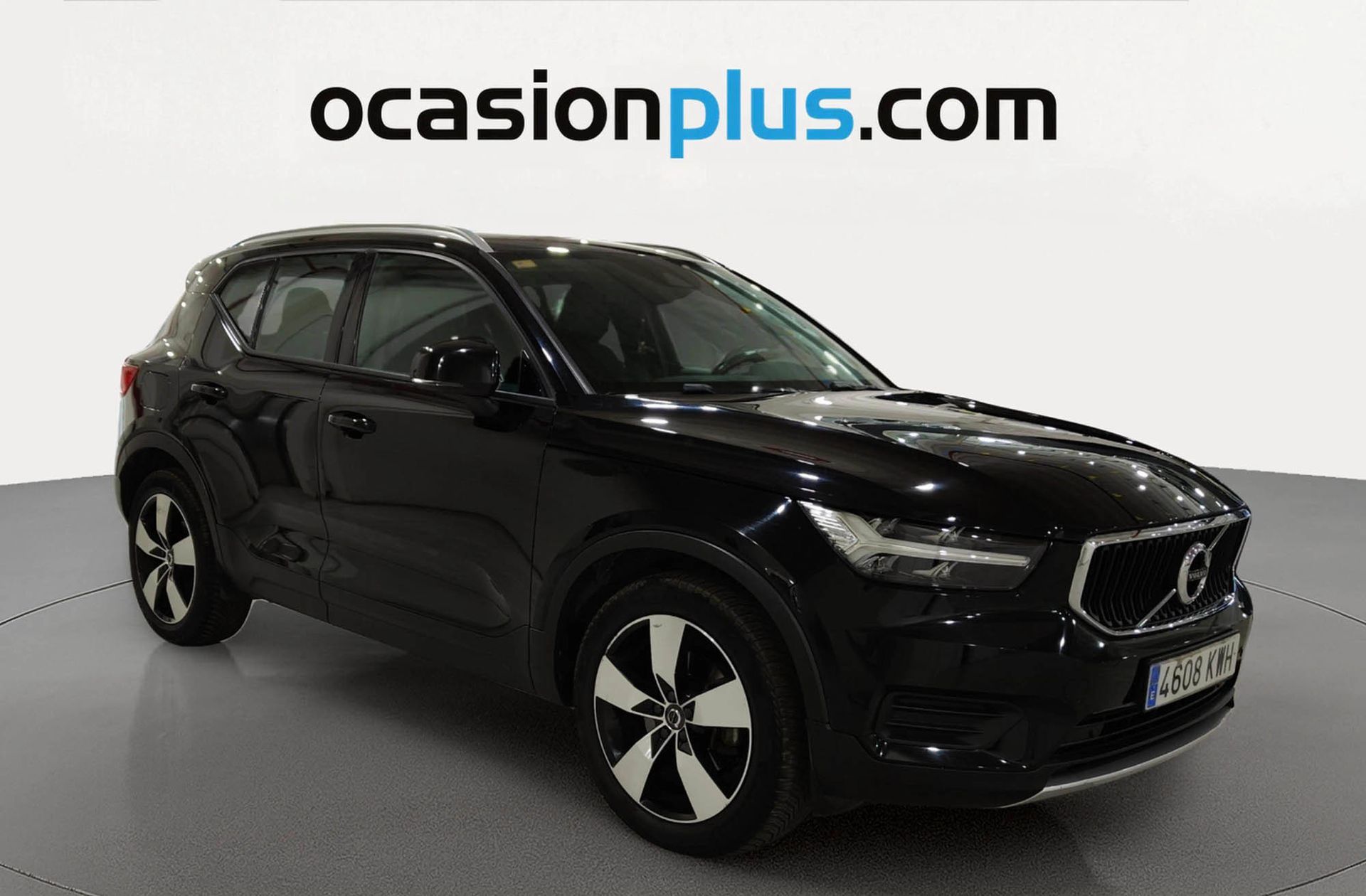 Volvo XC40 T4 Momentum - foto 2