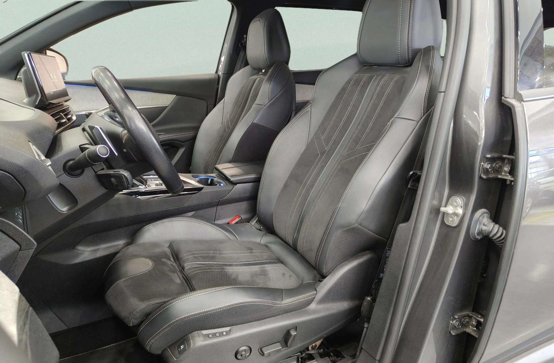 Peugeot 5008 BlueHDi 180 GT EAT8 7 plazas - foto 16