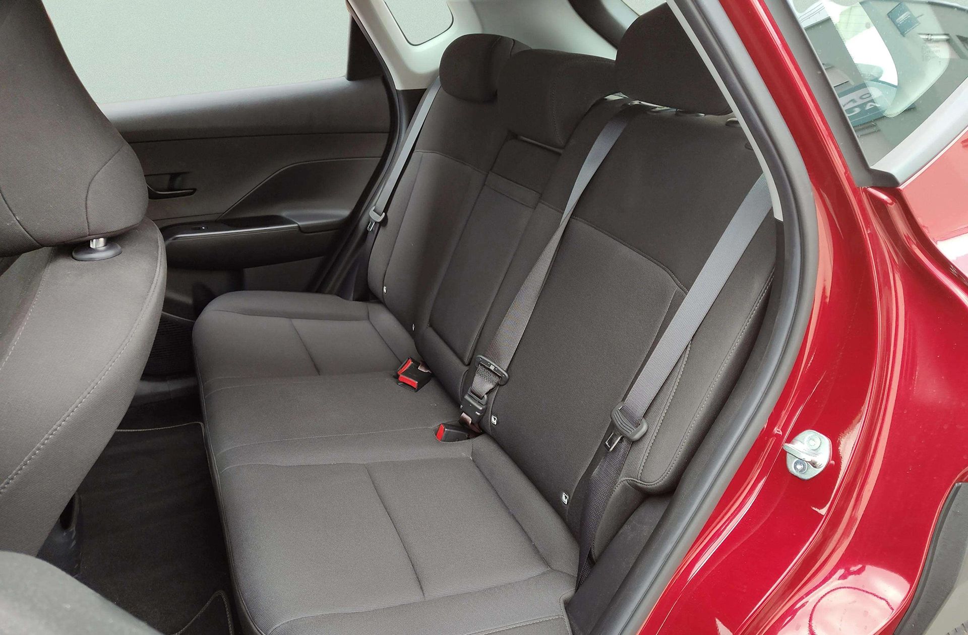 Hyundai Kona 1.6 GDI HEV Tecno 2C DCT - foto 11