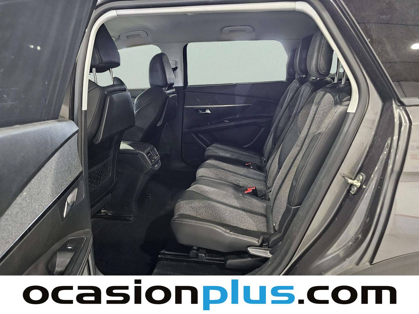 Foto asientos traseros Peugeot 5008 Peugeot 5008 PureTech 130 S&S Allure (130 CV) 7 PLAZAS