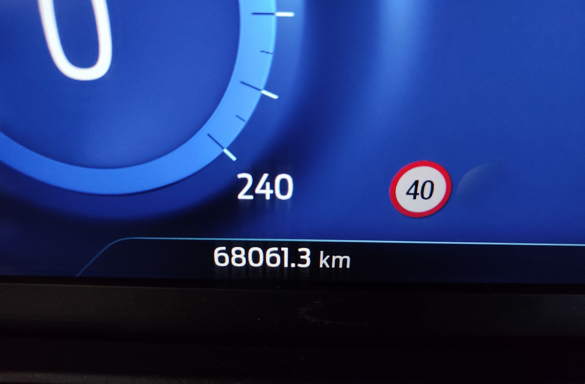 Ford Puma 1.0 EcoBoost MHEV ST-Line X Design - foto 11