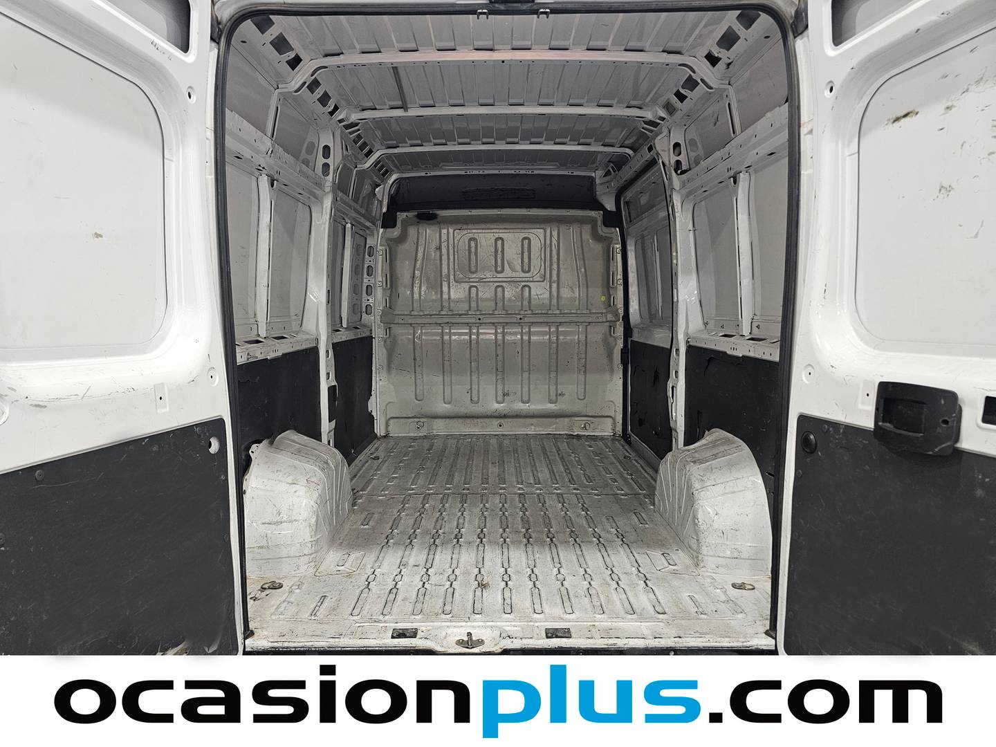 Foto asientos traseros Peugeot Boxer Peugeot Boxer Furgon BlueHDi 140 S&S Pack 335 L2H2 (140 CV)