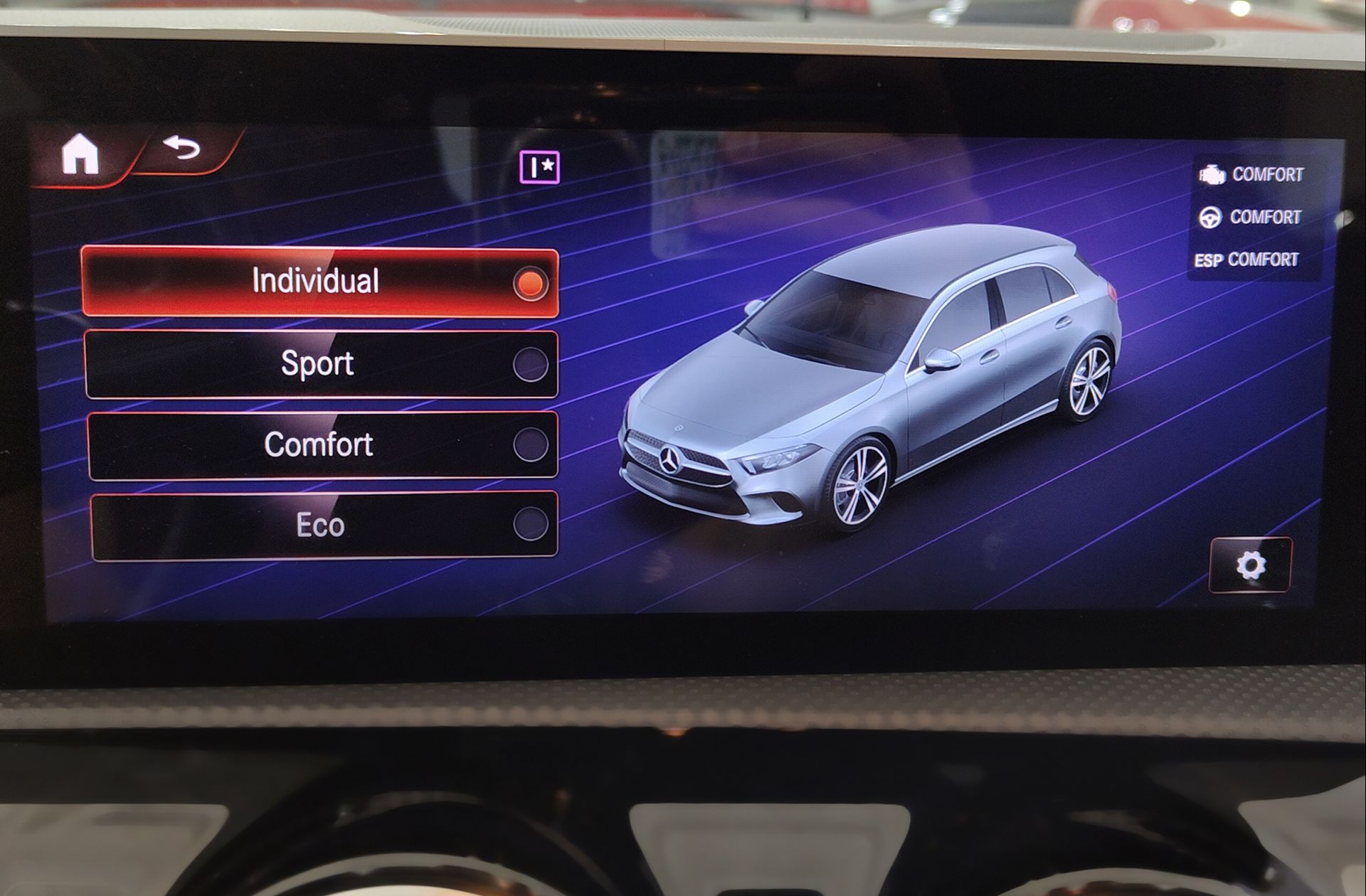 Mercedes-Benz Clase A 180 d Paquete AMG - foto 14