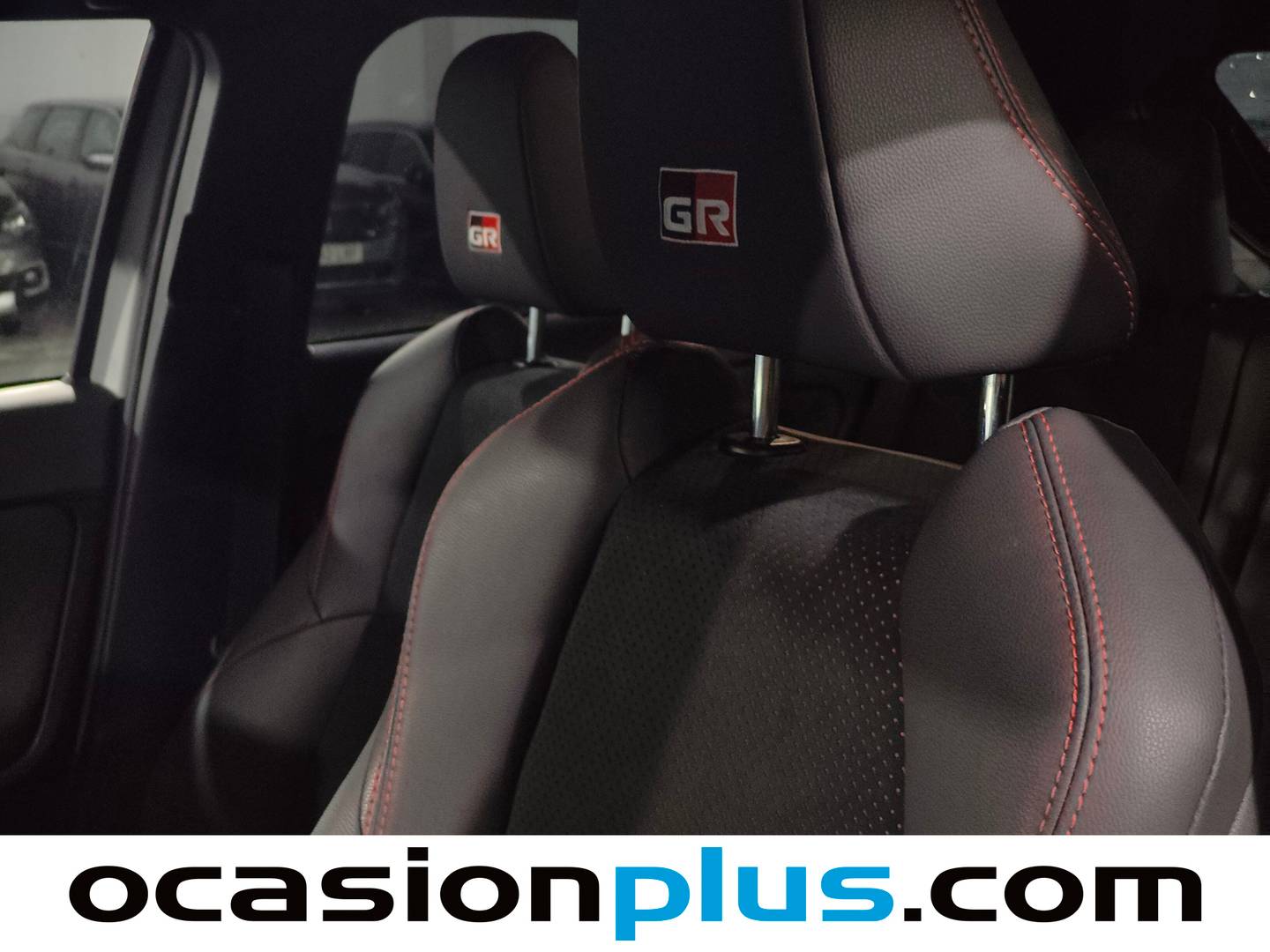 Extras y acabados del Toyota Yaris Cross Toyota Yaris Cross 130H GR Sport (130 CV)