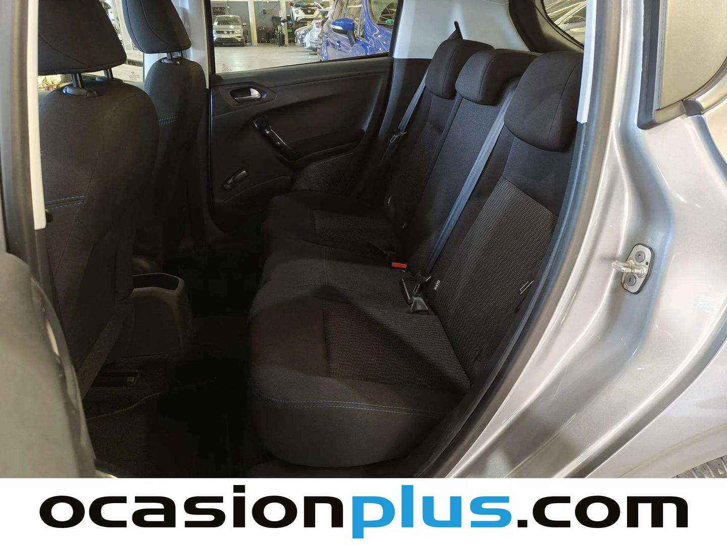 Foto asientos traseros Peugeot 208 Peugeot 208 PureTech Signature (82 CV)