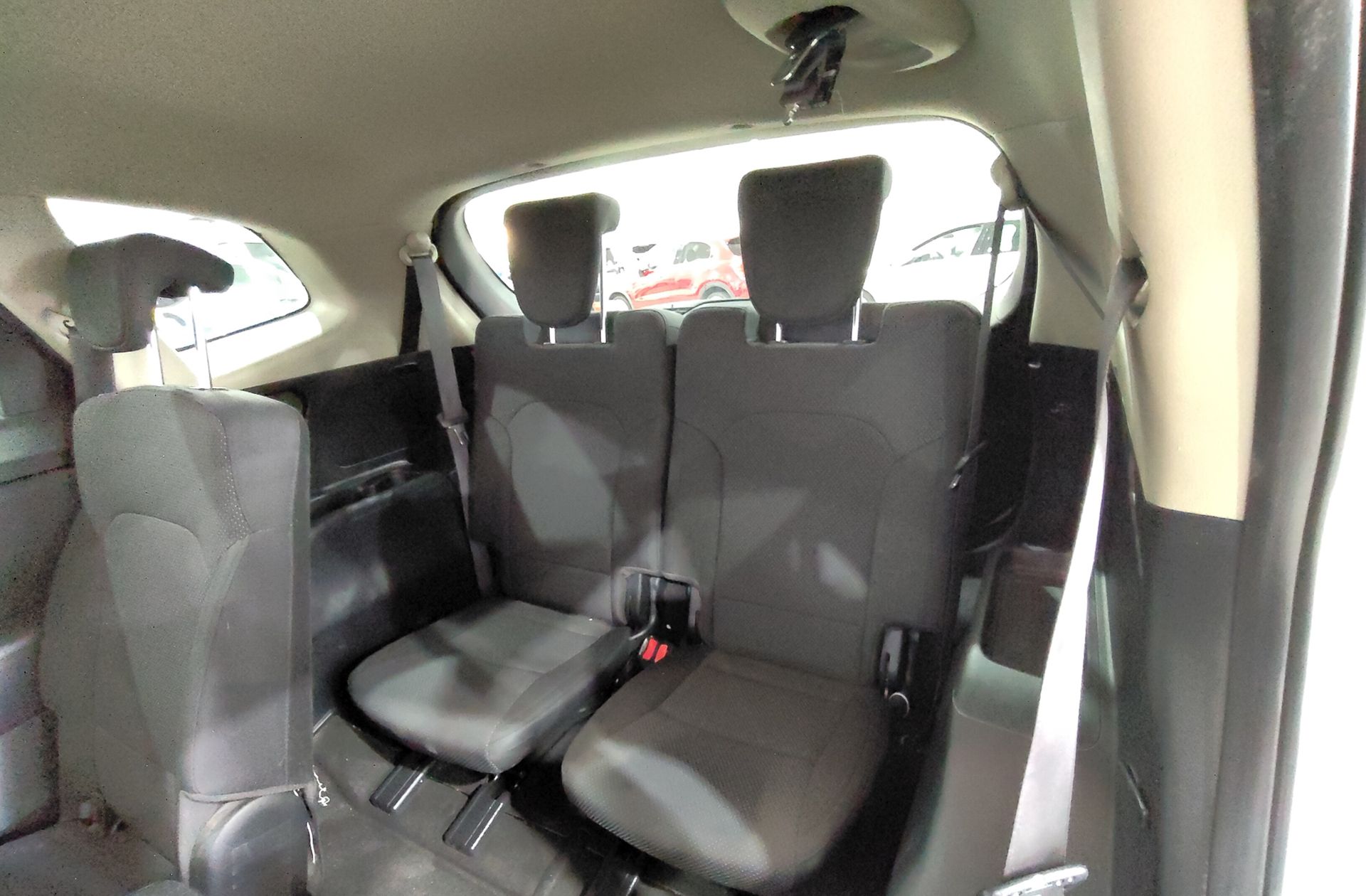 Kia Carens 1.7 CRDi VGT Drive Eco-Dynamics - foto 6