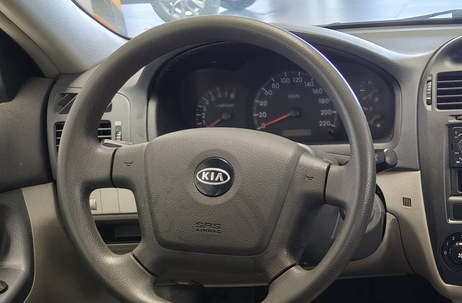 Kia Cerato 1.6 Dohc LX - foto 18