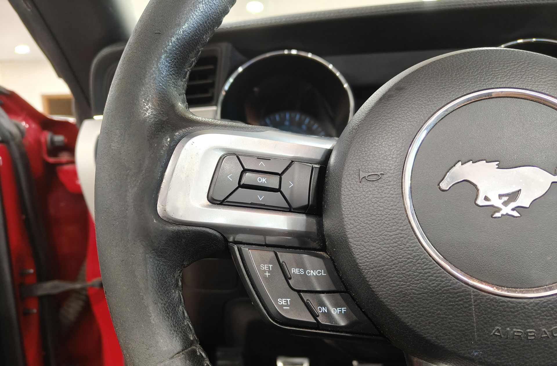 Ford Mustang 2.3 EcoBoost Convertible - foto 28
