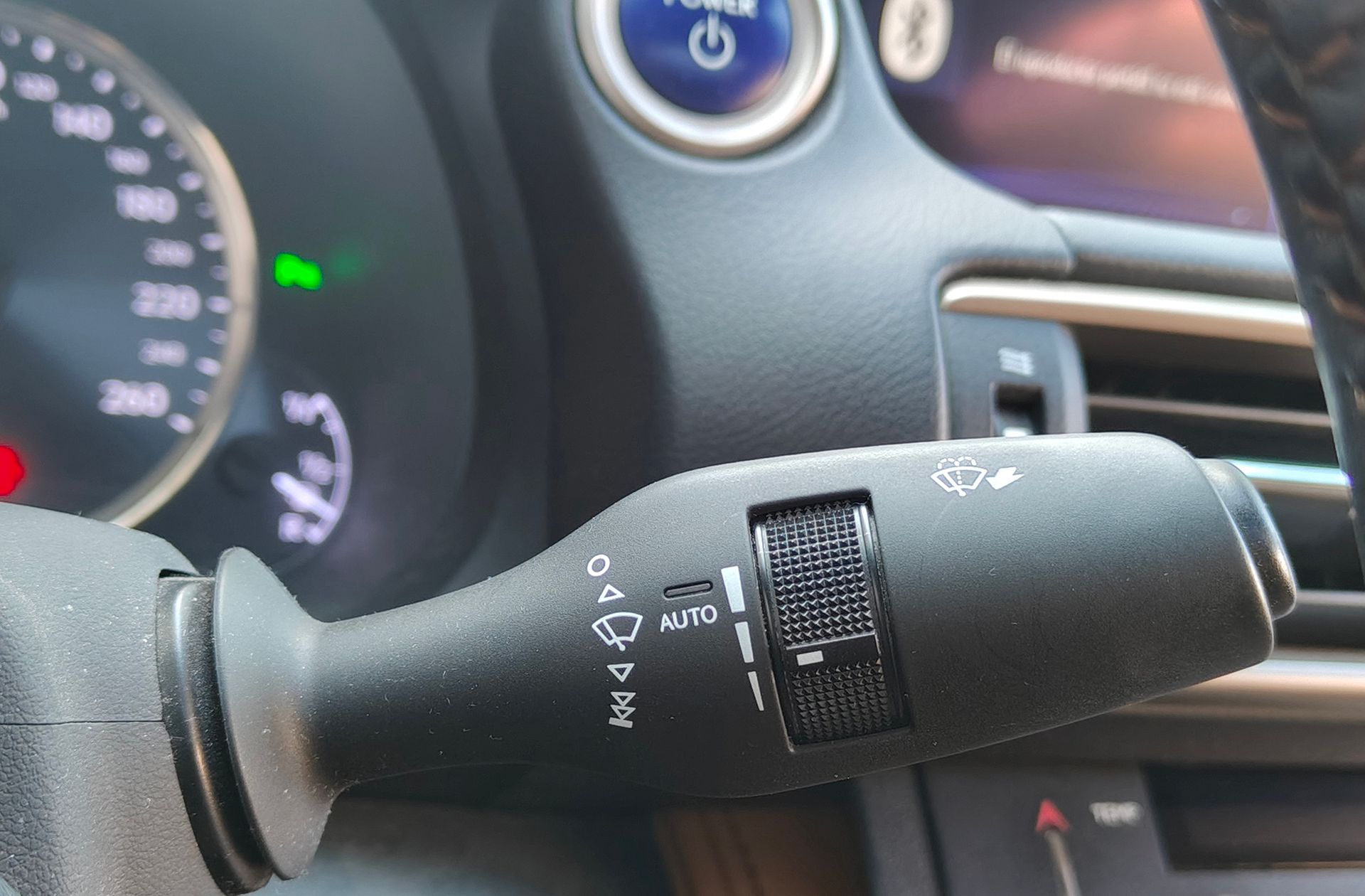 Lexus RC 300h Executive Navi Nedc - foto 39