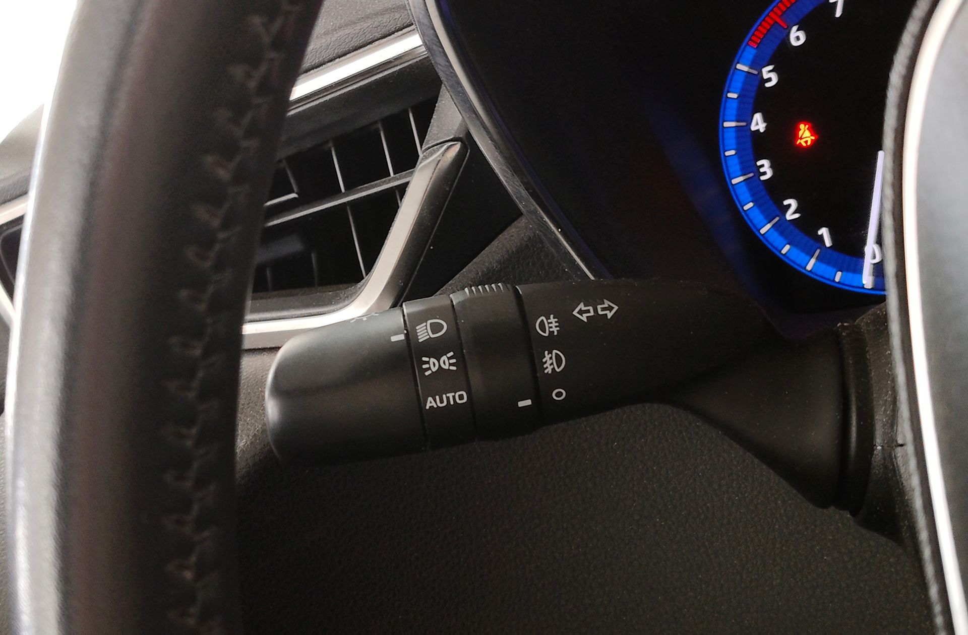 Toyota Corolla 125H Active Tech E-CVT - foto 22