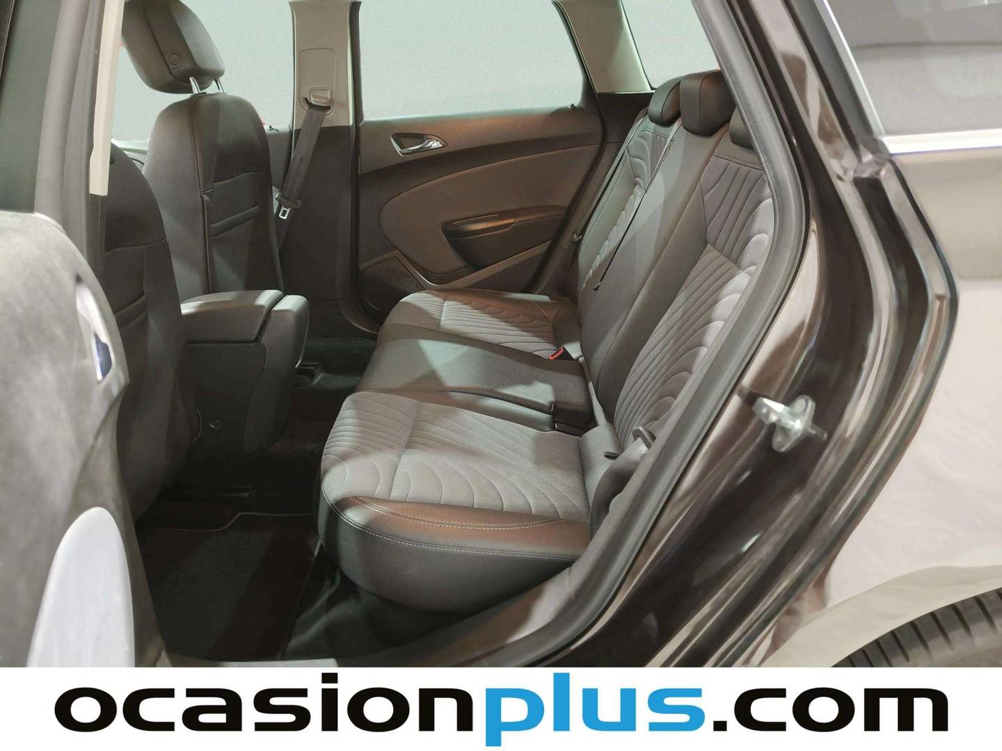 Foto asientos traseros Opel Astra Opel Astra Sports Tourer 1.6 CDTI S&S Excellence (136 CV)