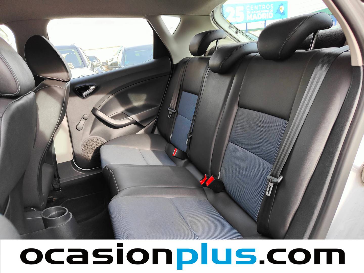 Foto asientos traseros Seat Ibiza Seat Ibiza 1.4 TDI Style Connect (90 CV)
