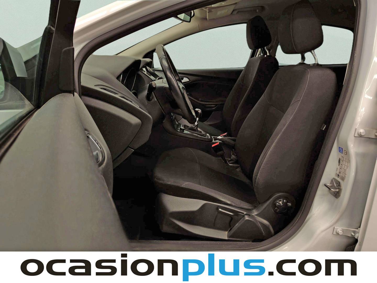 Foto asientos delanteros Ford Focus Ford Focus Focus 1.5 TDCi Business (120 CV)