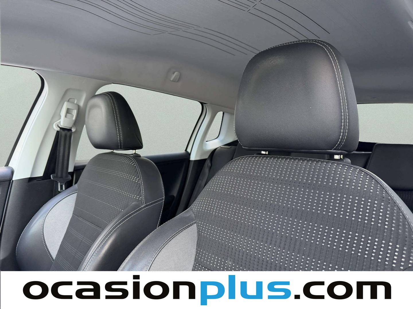 Extras y acabados del Peugeot 2008 Peugeot 2008 BlueHDi 120 S&S Allure (120 CV)