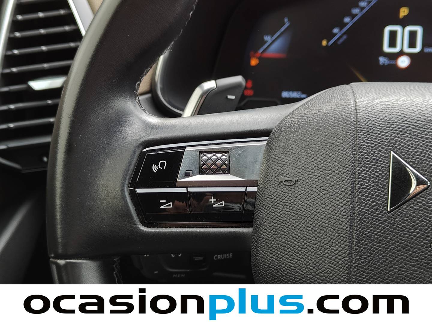 Foto DS DS 7 Crossback DS DS7 Crossback BlueHDi 130 DE Bastille + AT (130 CV)