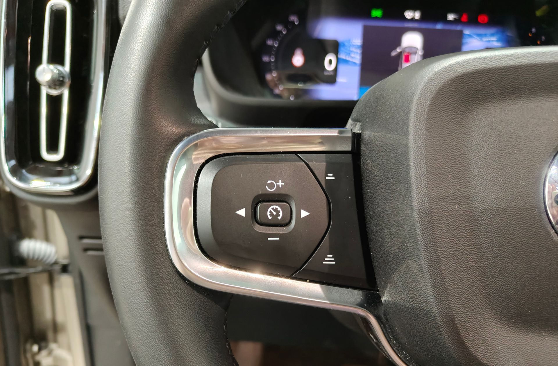 Volvo XC40 B3 Gasolina Mild hybrid Core - foto 26